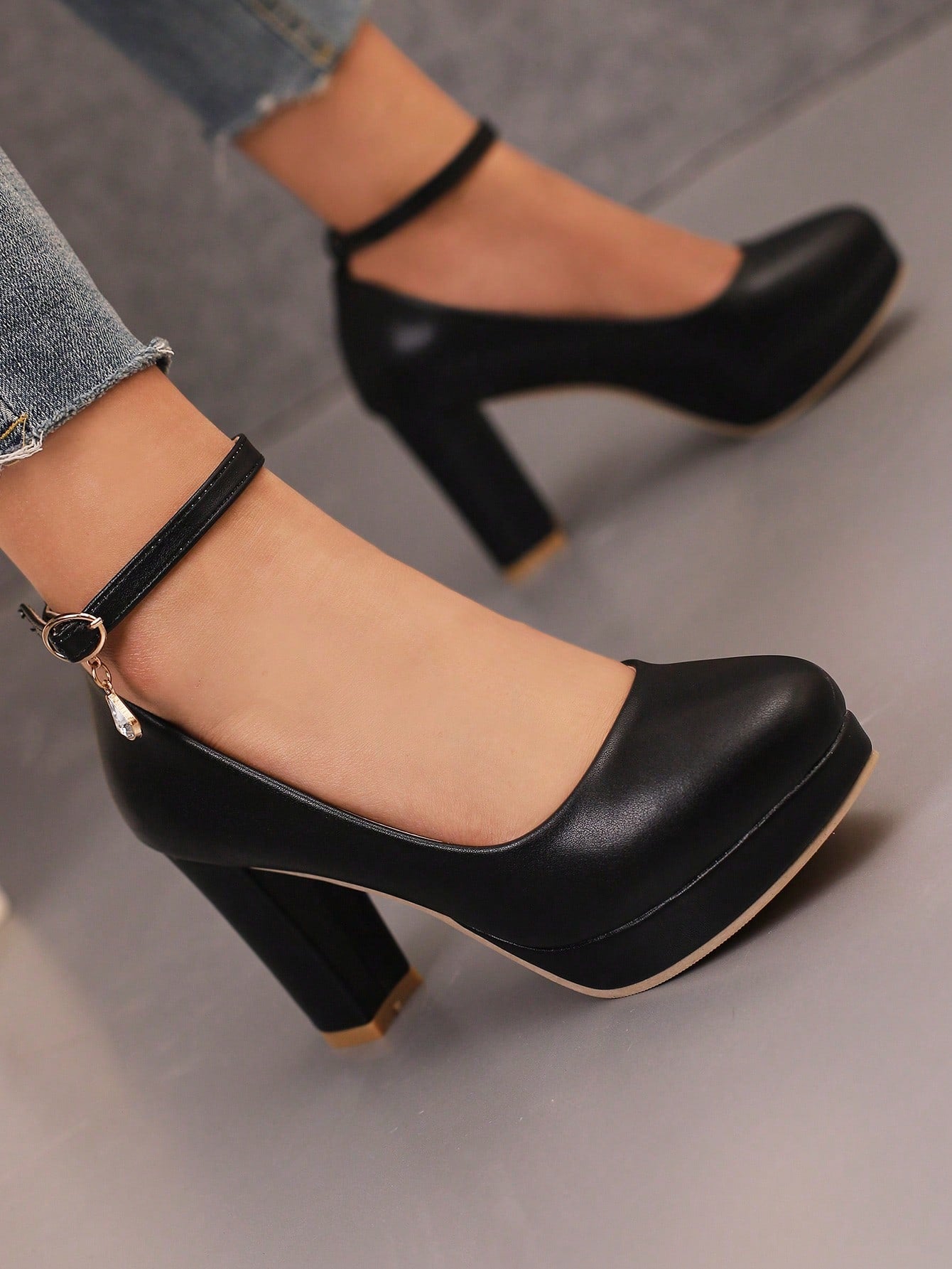 Khaki High-Heel Shoes With Platform, PU Material, Four Seasons Shoes With Ankle Strap, Chunky Heels, Elegant Work Office Shoes For Women