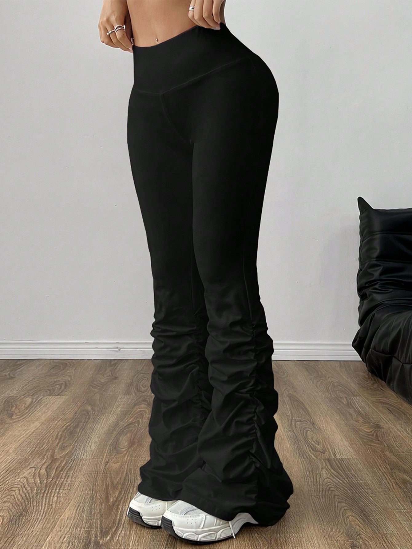 EZwear White Sheer-Proof Shrinkage With Pleated Flare Pants For Spring And Summer