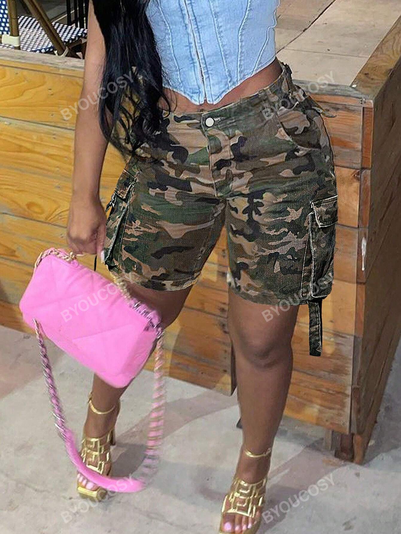 Women's Loose Straight Cut Camouflage Y2K Denim Shorts With Multiple Pockets