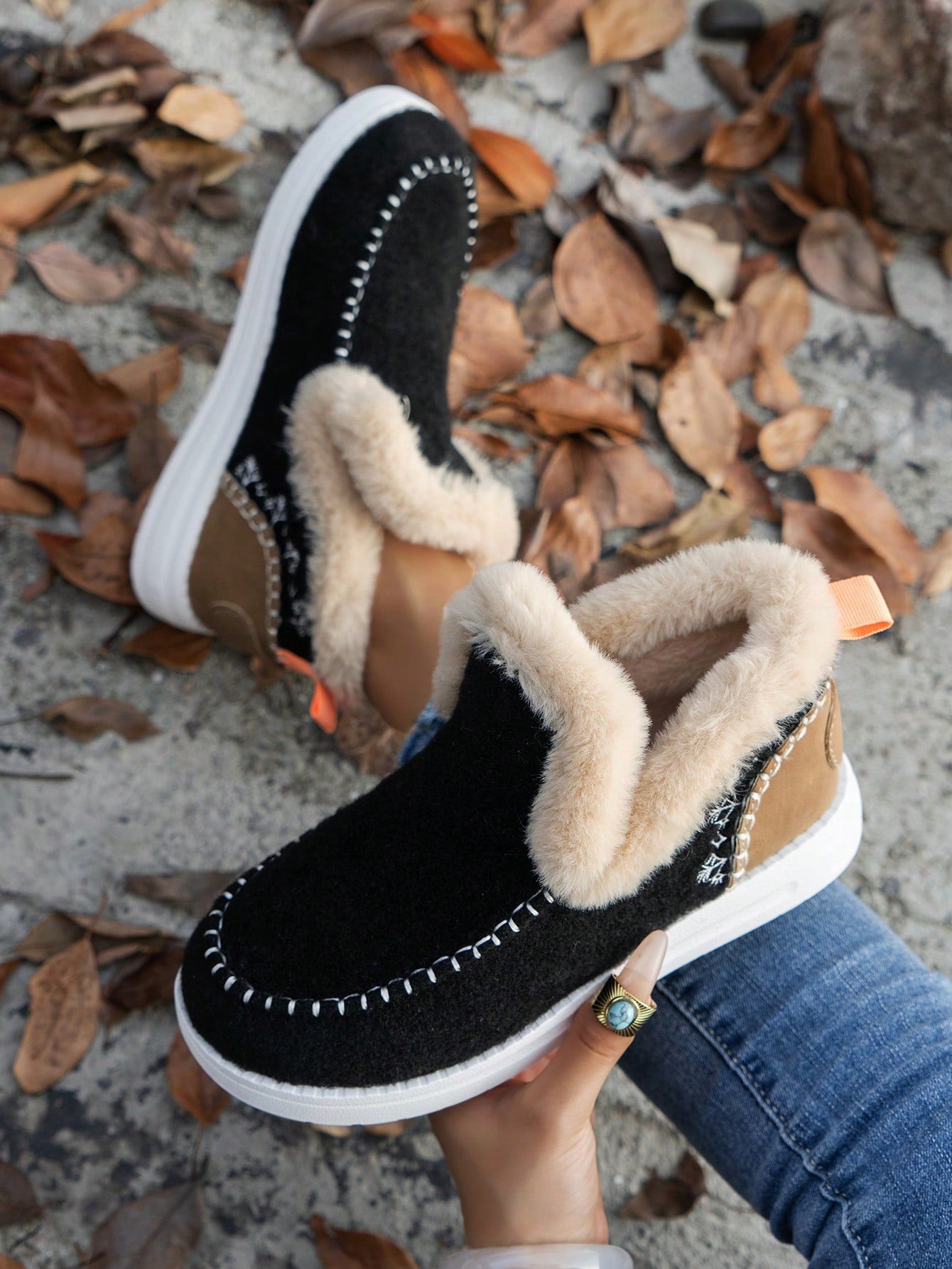 Women's Comfortable Fluffy Slip-On Flat Ankle Boots For Winter