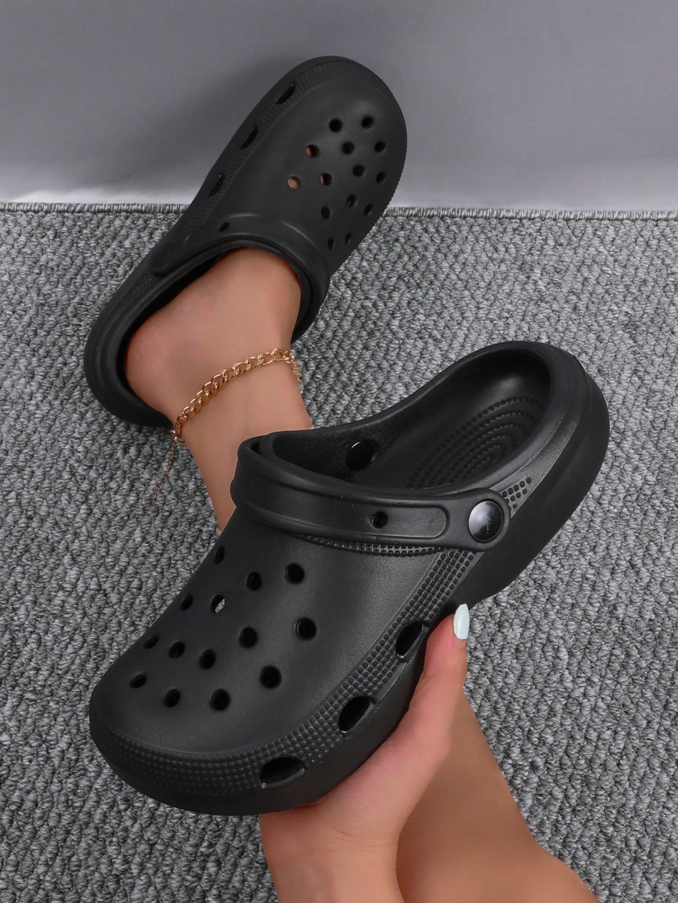 Women's Outdoor Commuting Trendy Minimalist Style Comfortable EVA Breathable Slip-Proof & Waterproof Hollow Out Shoes, Beige