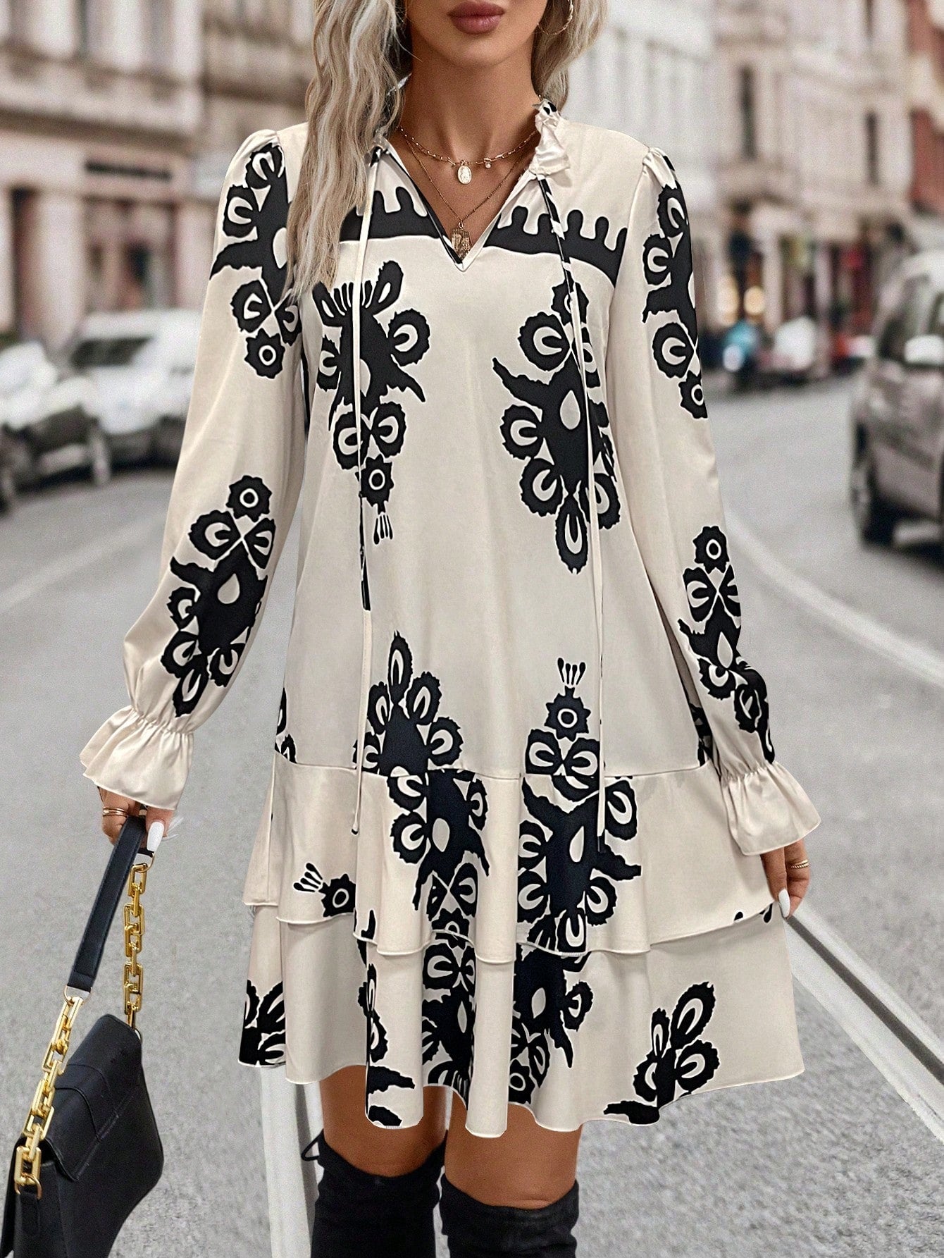 EMERY ROSE Allover Print Flare Sleeve Ruffle Hem Smock Dress