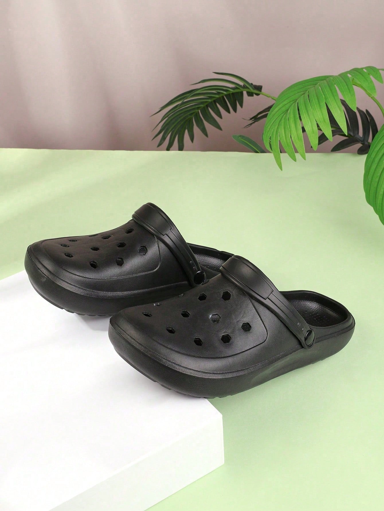 Women Minimalist Perforated Garden Sandals