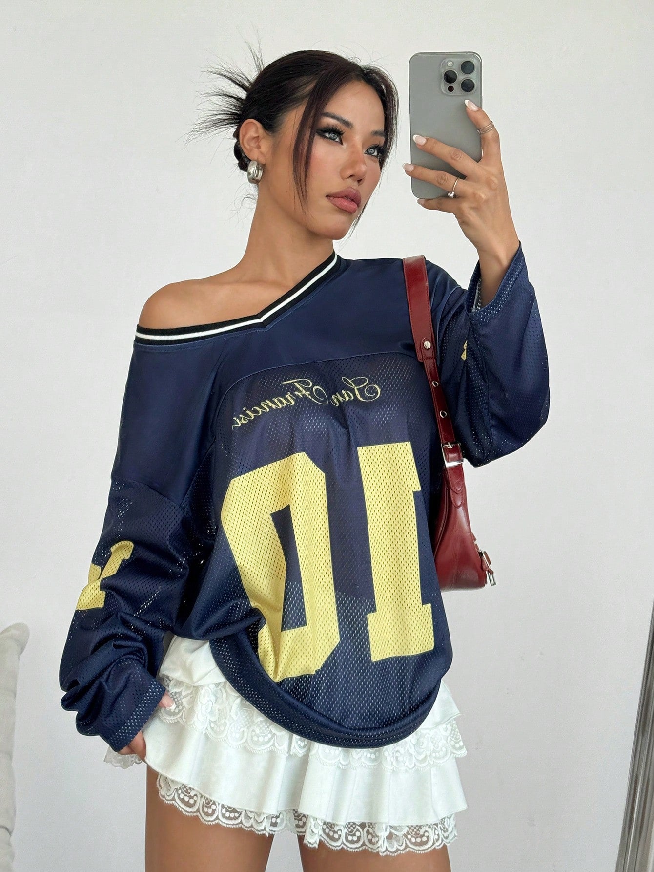 EZwear Women's New V-Neck Casual Sports Letter & Graphic Splice Oversized Loose Long Sleeve T-Shirt, White