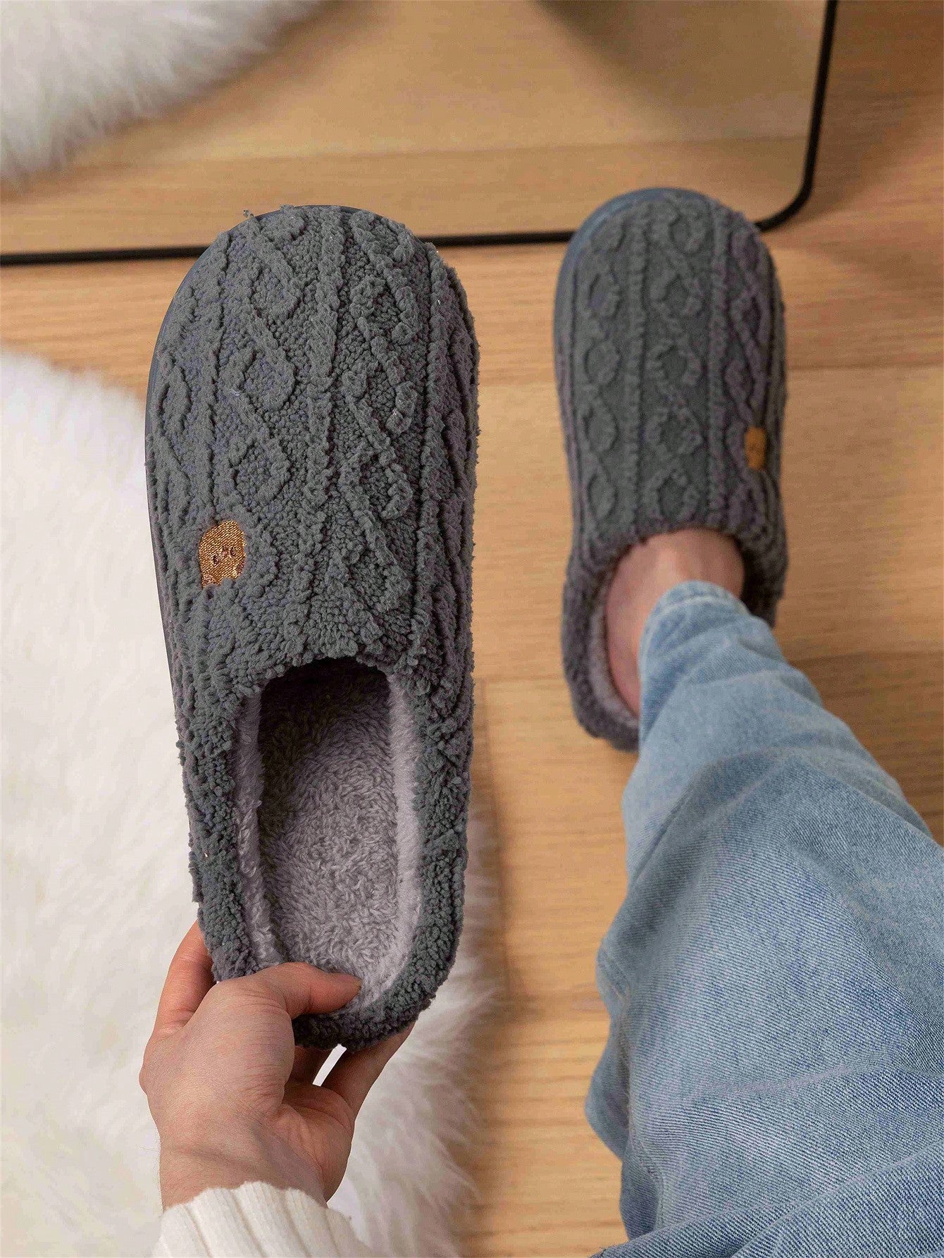 Couple's Cute Bear Decor Plain Knitted White Slippers, Warm Comfortable Home/Office/Bedroom Slip-On For Men & Women, Autumn/Winter