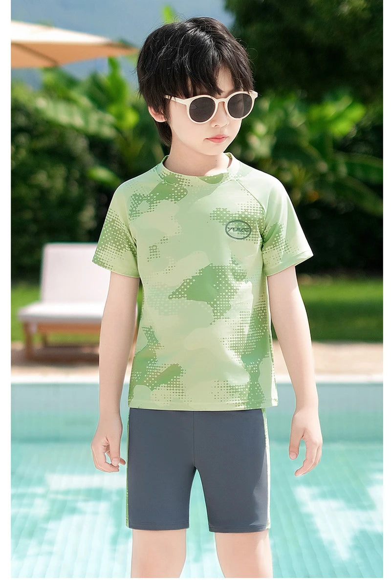 Boys Swimwear Two Piece Swimsuit Set Short Sleeve Rash Guard Top with Swim Trunks Kids Bathing Suit for Beach and Pool Swimming