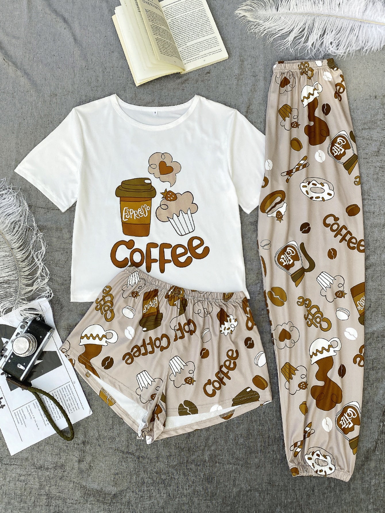 Letter And Graphic Print Top & Shorts & Pants PJ Set / Pajama Set
