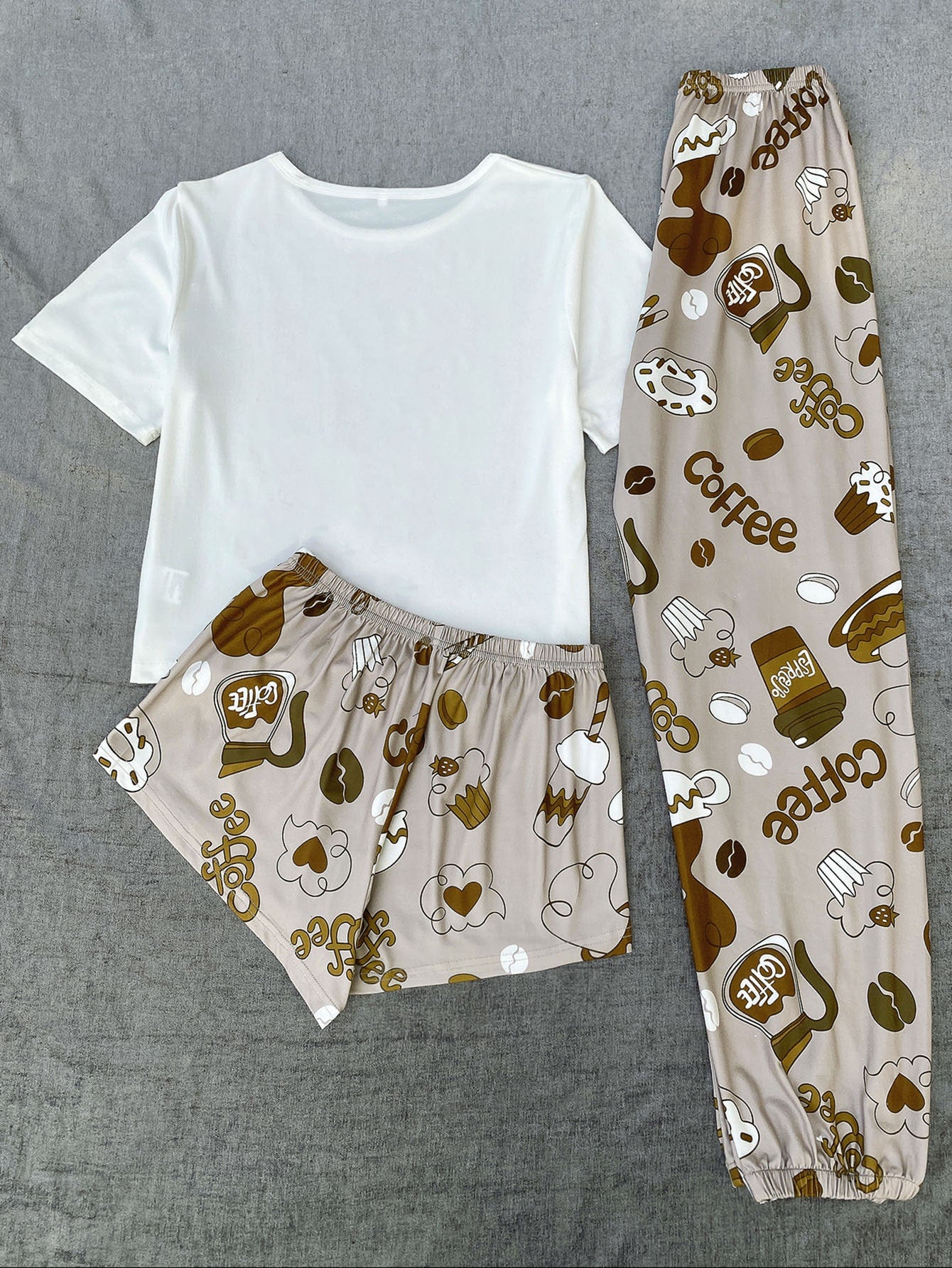 Letter And Graphic Print Top & Shorts & Pants PJ Set / Pajama Set