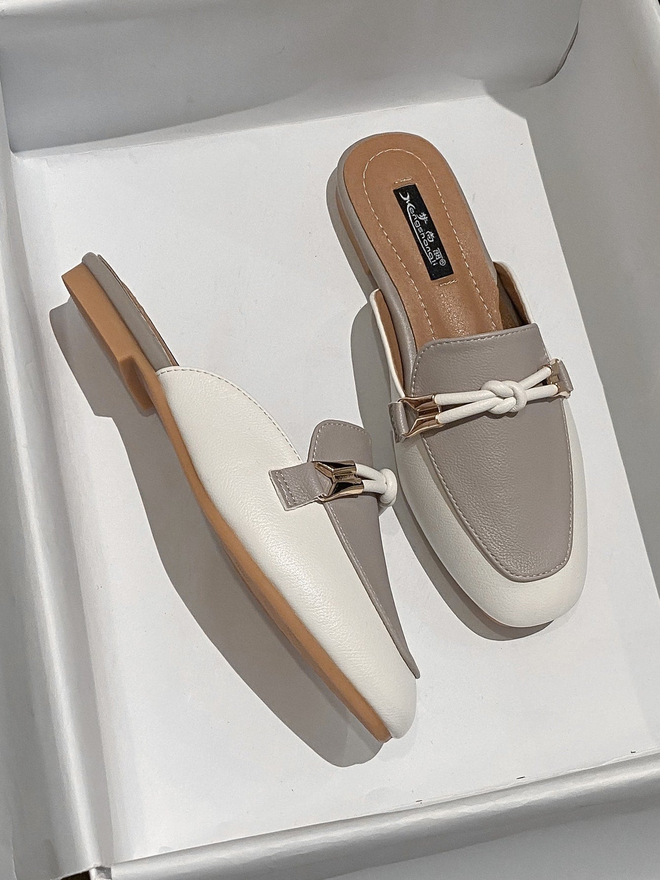 Mengshangli Women's Slip-On Mule Shoes With Metallic Decor, Half- Flat Sole Fashionable Slouchy Shoes