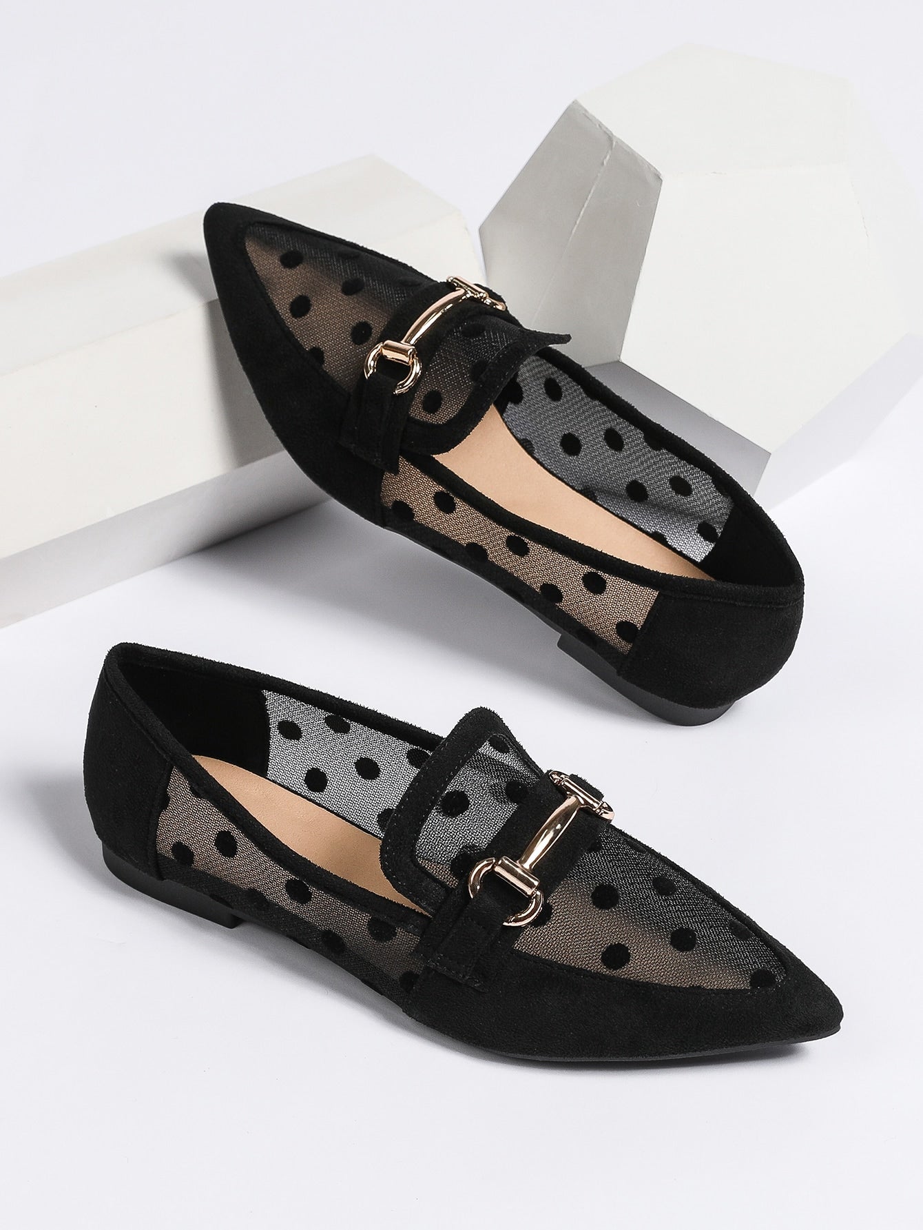 Women Breathable Polka Dot Snaffle Decor Point Toe Flats, Fashionable Outdoor Mesh Loafer Flats