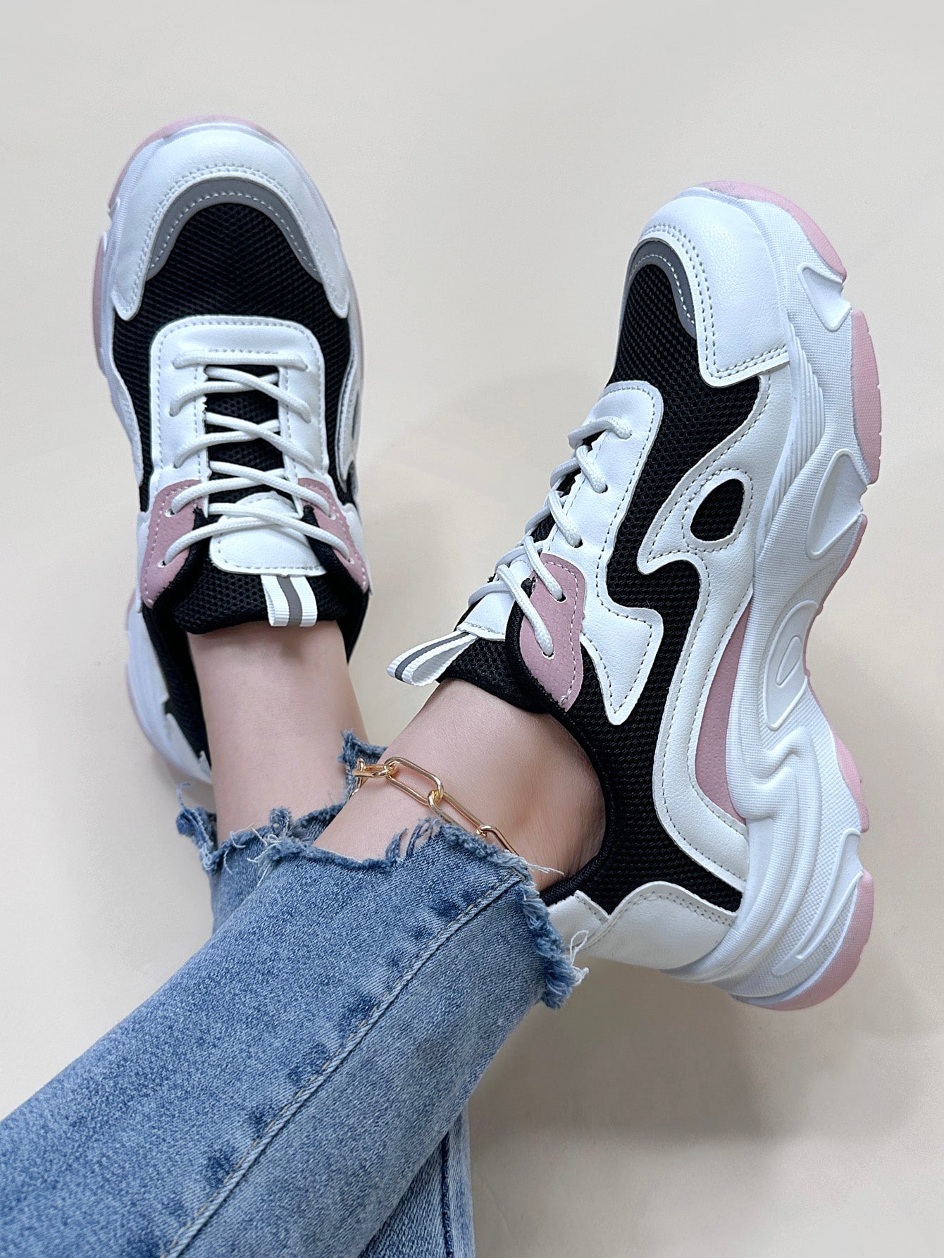 Women Round Toe Lace-Up Color Block Mesh Breathable Comfortable Fashionable Casual Thick Sole Sneakers, Versatile White Shoes For Women