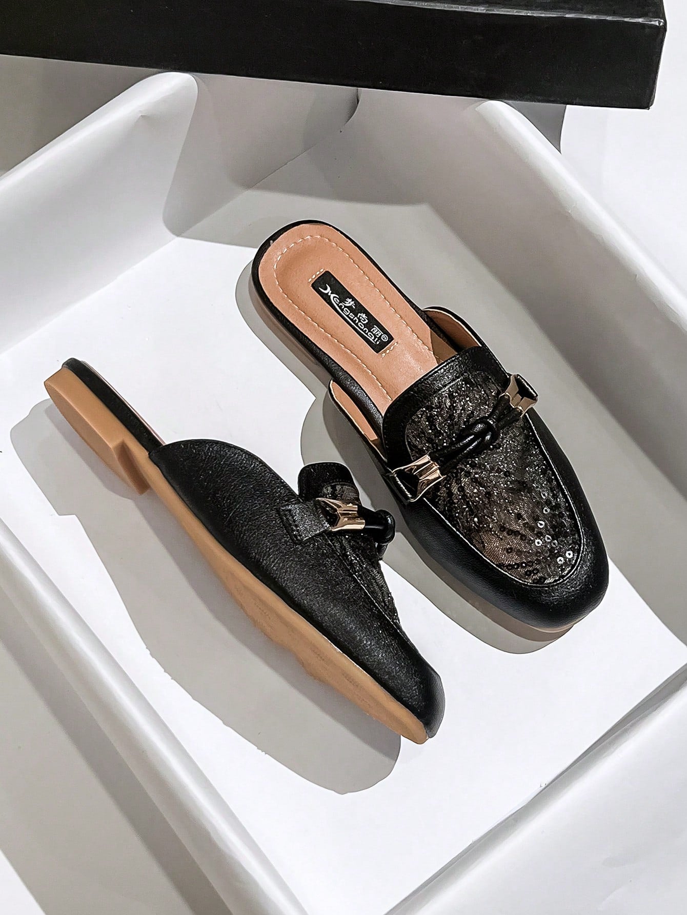 Mengshangli Women's Slip-On Mule Shoes With Metallic Decor, Half- Flat Sole Fashionable Slouchy Shoes