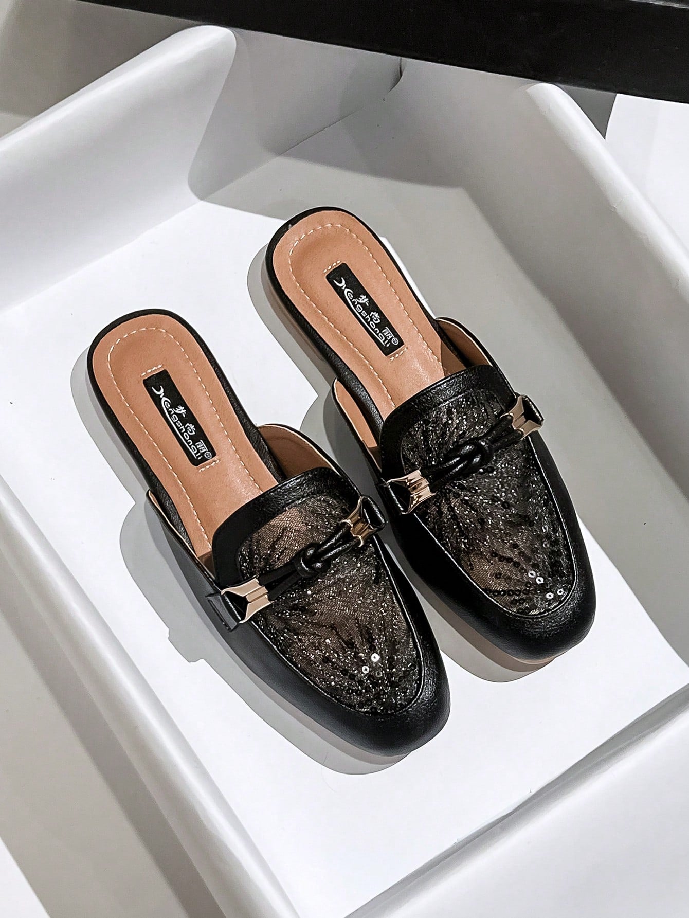 Mengshangli Women's Slip-On Mule Shoes With Metallic Decor, Half- Flat Sole Fashionable Slouchy Shoes