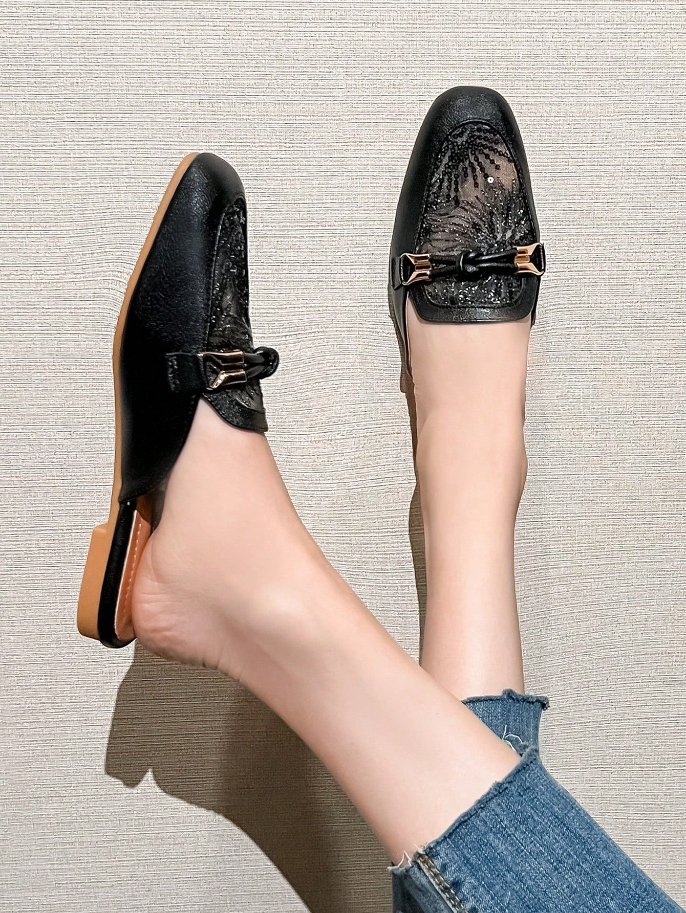 Mengshangli Women's Slip-On Mule Shoes With Metallic Decor, Half- Flat Sole Fashionable Slouchy Shoes