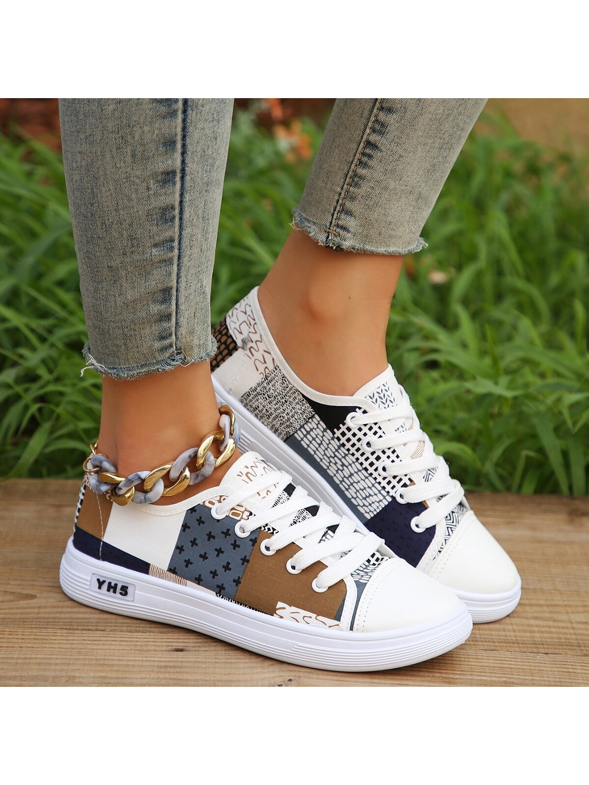 Fashionable Sports & Casual Breathable Lightweight Anti-Slip Flat Lace-Up Canvas Shoes, Spring/Autumn White Shoes For Women