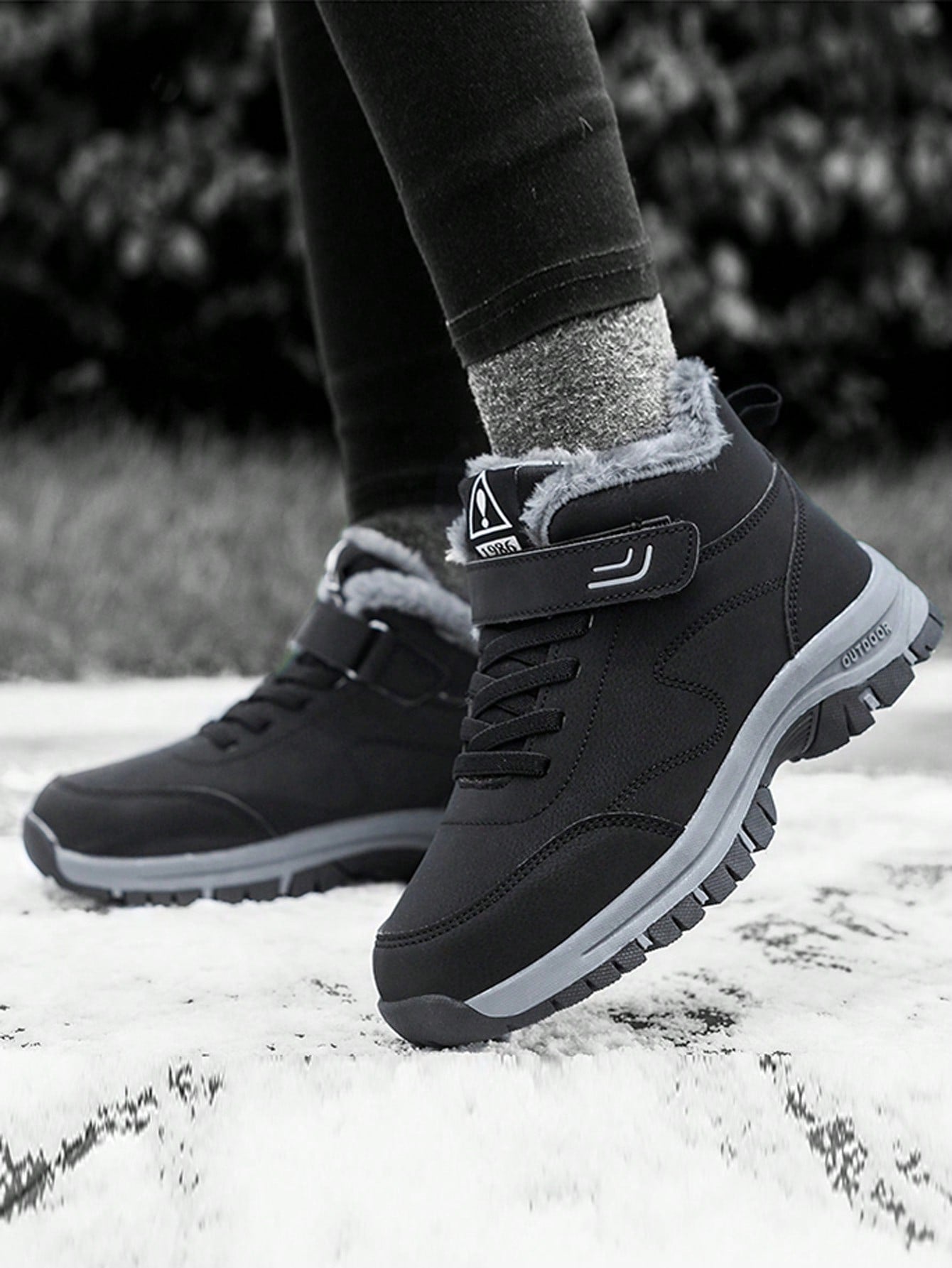 Women's Climbing Shoes Fashion Thermal Lined Sports Shoes Black Sports Shoes High-Top Shoes