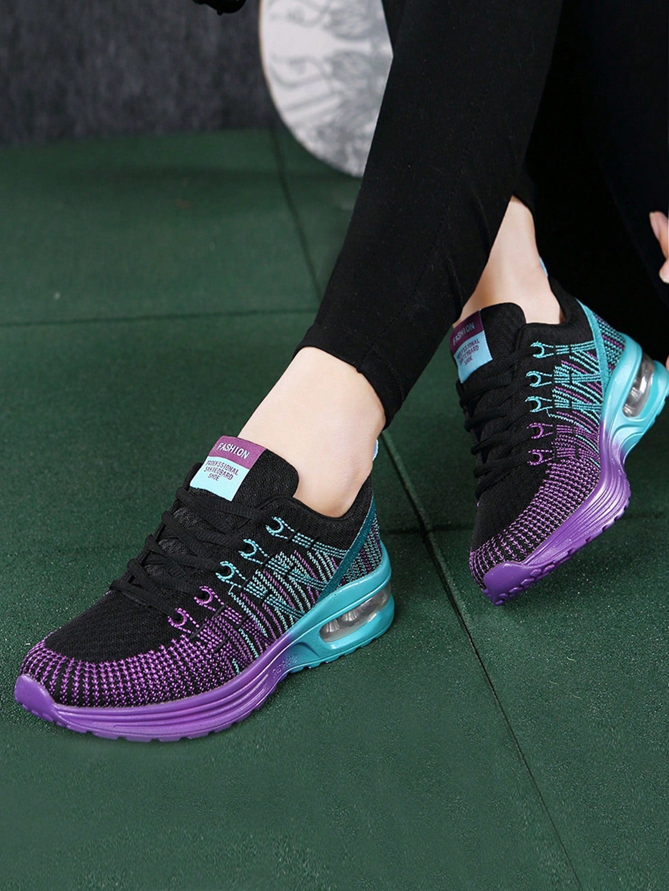 Women's Fashionable Sporty Four Seasons Outdoor Casual Sneakers