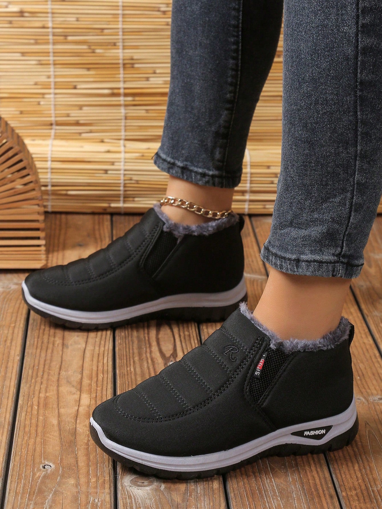 Women's Fashion Soft Bottom Slip-On Snow Boots, Warm & Thick Thermal Lined Ankle Snow Boots, Winter Sports Shoes, Black