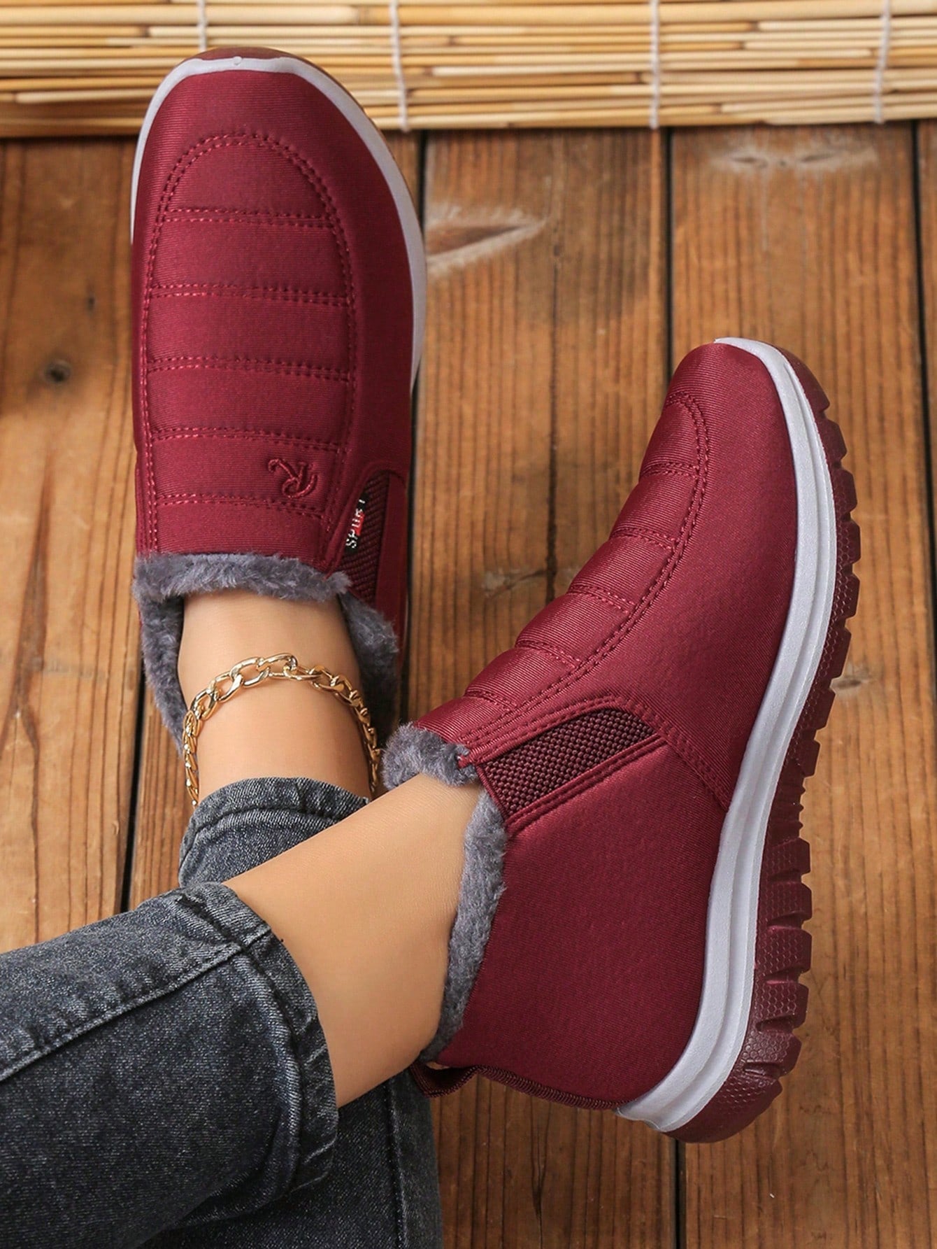 Women's Fashion Soft Bottom Slip-On Snow Boots, Warm & Thick Thermal Lined Ankle Snow Boots, Winter Sports Shoes, Black