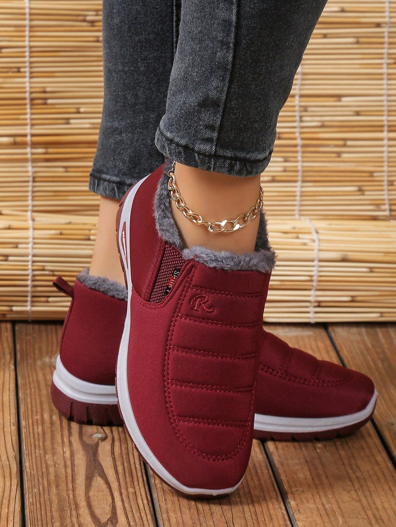 Women's Fashion Soft Bottom Slip-On Snow Boots, Warm & Thick Thermal Lined Ankle Snow Boots, Winter Sports Shoes, Black