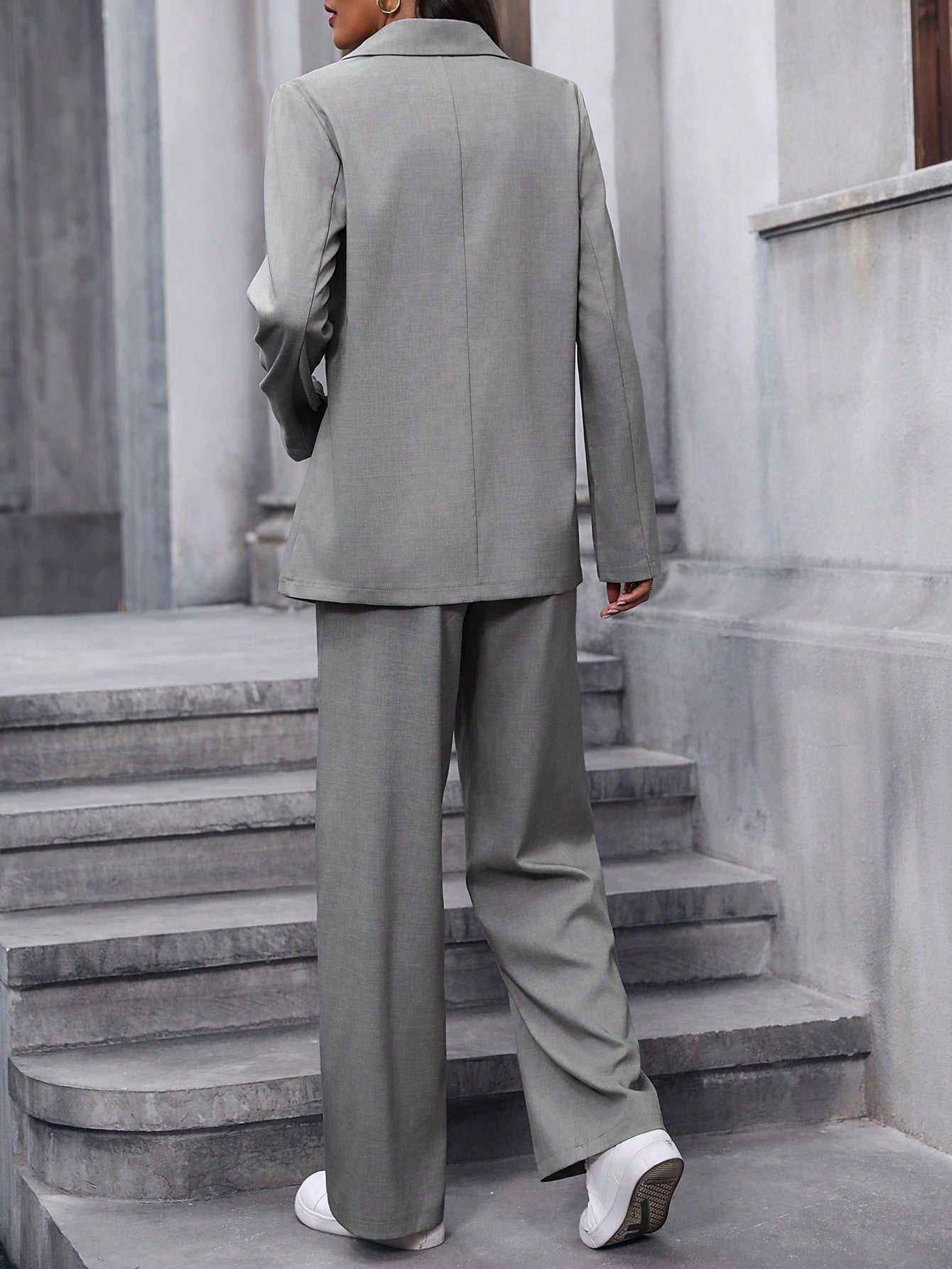 Raffinéa Women's Notched Lapel Suit Jacket And Pants Set