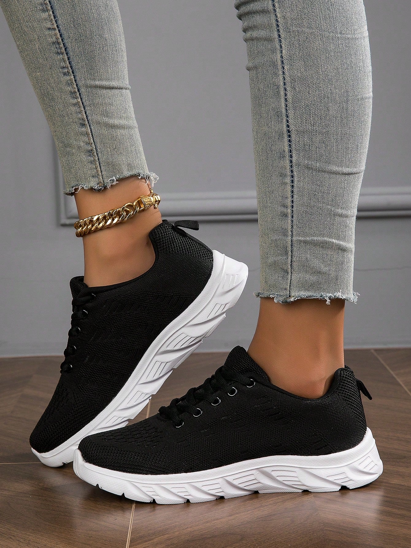 2023 New Breathable Lightweight Mesh Knitted Lace-Up Simple Washable Women's Casual Shoes, Suitable For Running, Walking, Road Sports