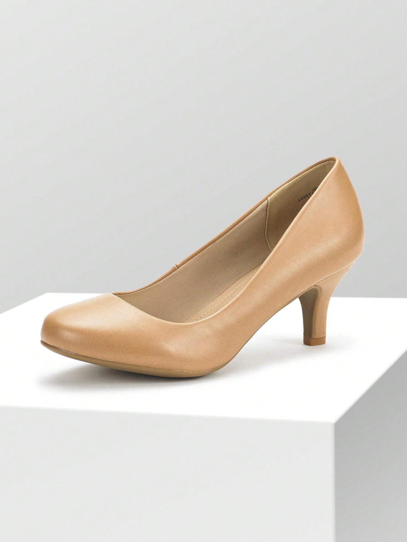 Women's Low Heel Court Pumps Solid Color Elegant Bridal Wedding Shoes