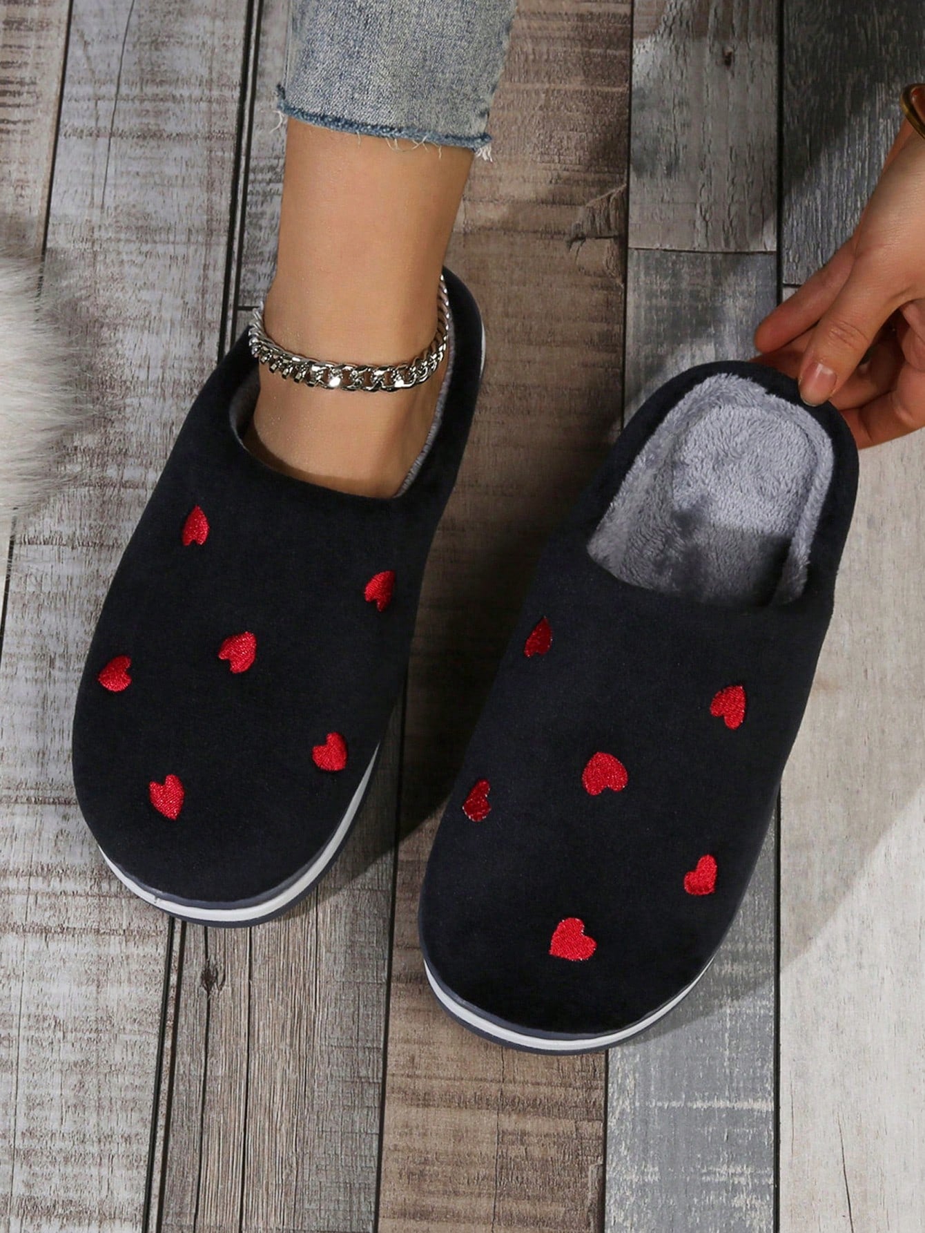 Women's Simple Plush-Lined Slip-On House Slippers, Warm And Comfortable