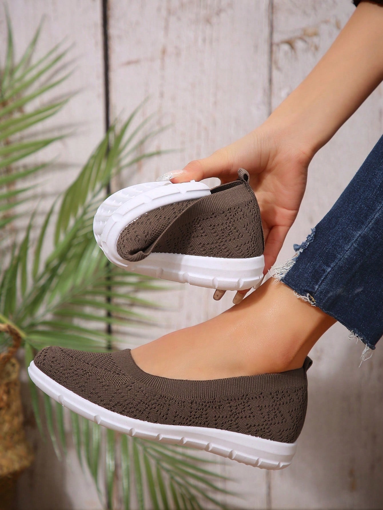 New Spring Women's Breathable Casual Shoes, Soft Sole Athletic Walking Sneakers In Dark Blue And Ginger Brown