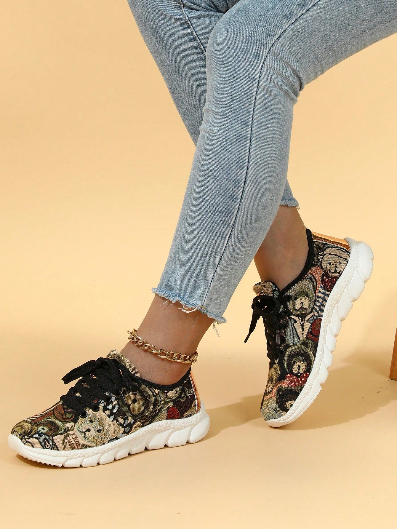 Multicolor Camouflage Teddy Bear Cute Design Sports Walking Shoes For Men And Women, School Shoes