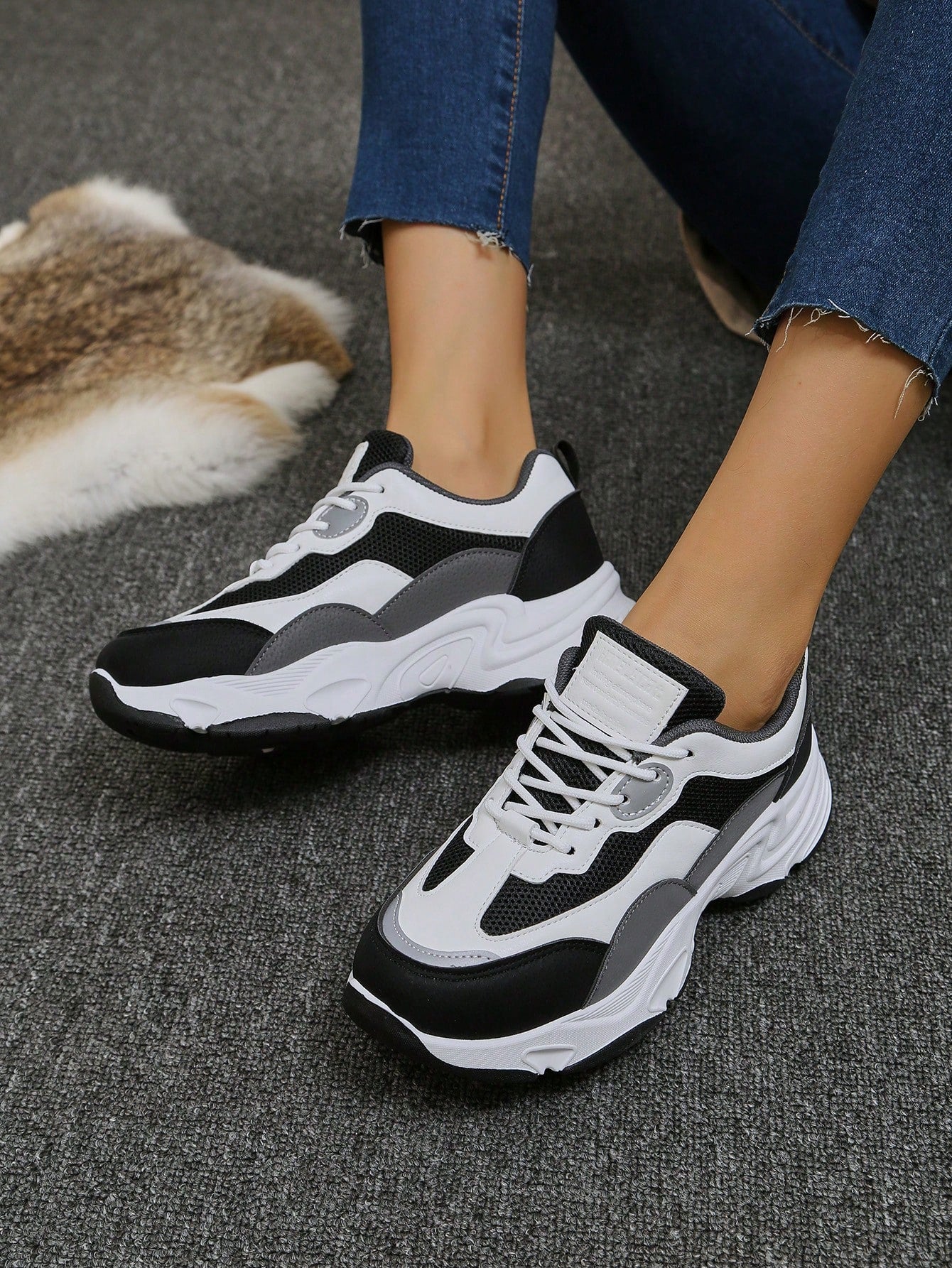 Women Round Toe Lace-Up Color Block Mesh Breathable Comfortable Fashionable Casual Thick Sole Sneakers, Versatile White Shoes For Women