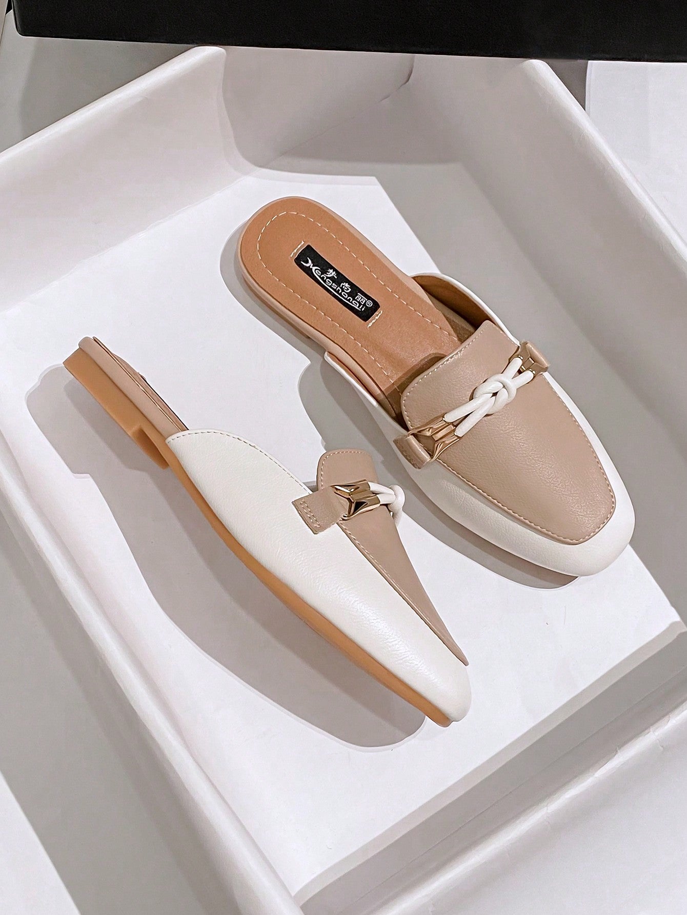 Mengshangli Women's Slip-On Mule Shoes With Metallic Decor, Half- Flat Sole Fashionable Slouchy Shoes