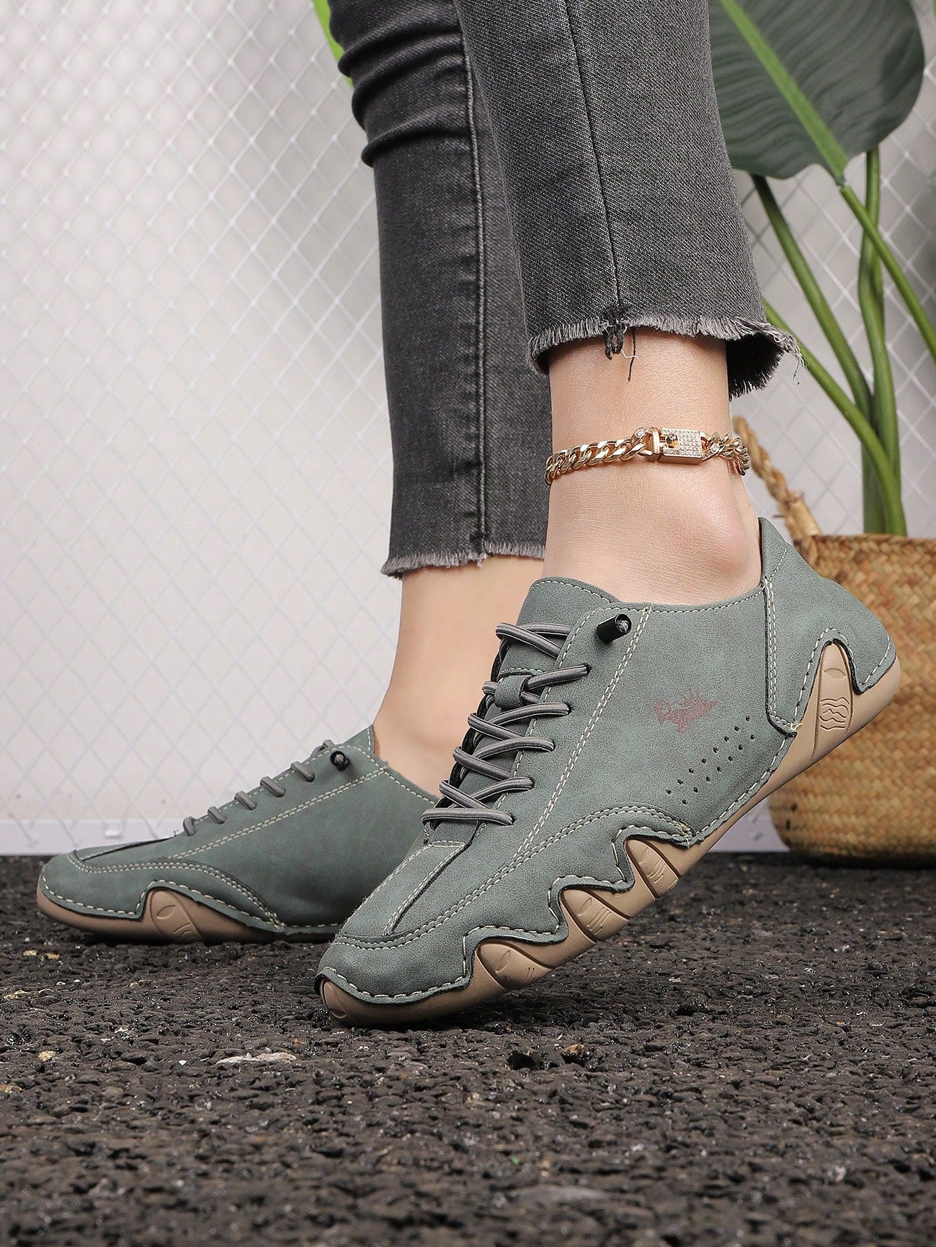 Women Casual Sneakers Handmade Octopus Design Fitness Cross Training Shoes Fashion Motorcycle Shoes, Rubber Non-Slip Sole Slip-On Slouchy Shoes