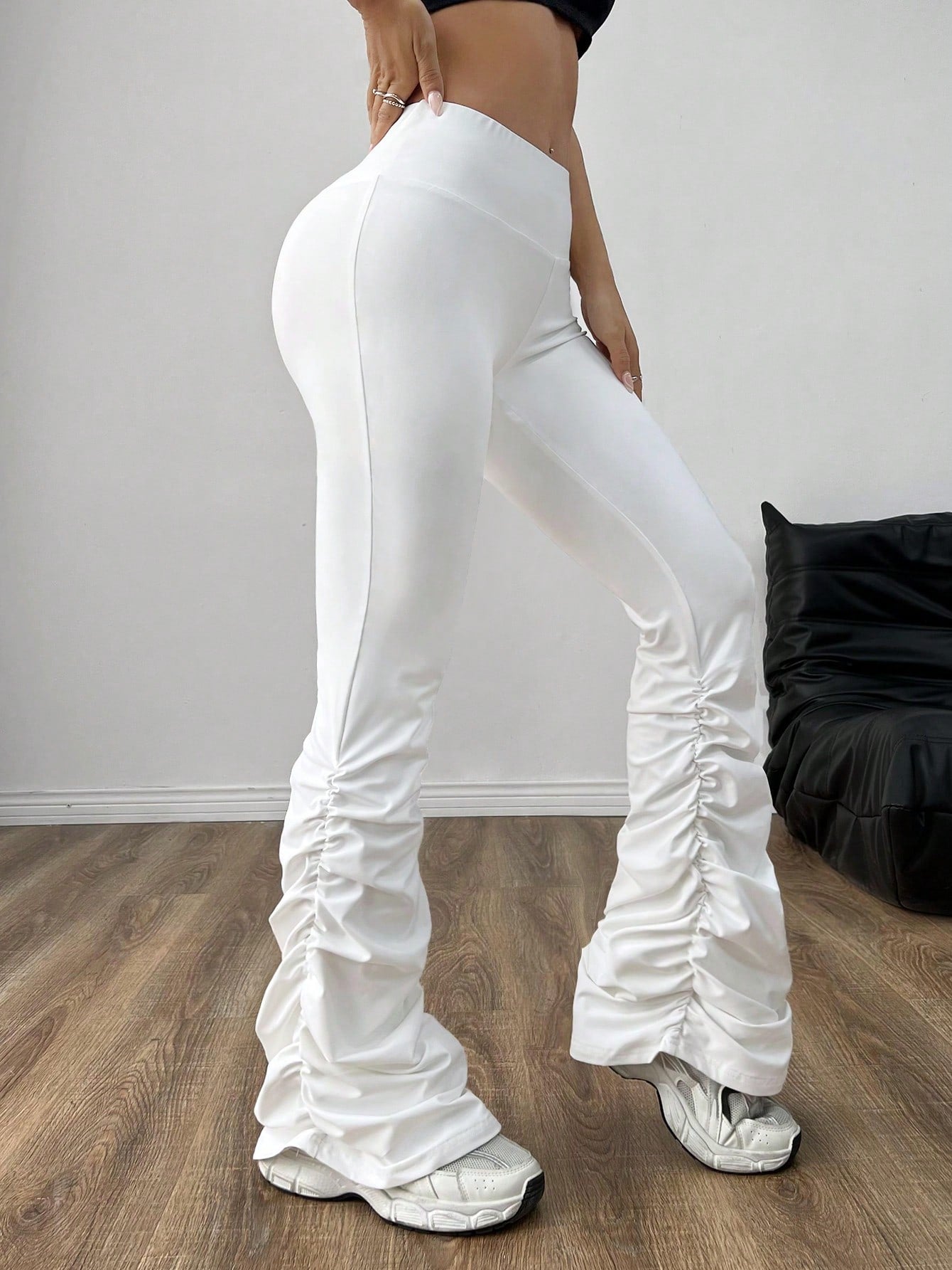 EZwear White Sheer-Proof Shrinkage With Pleated Flare Pants For Spring And Summer