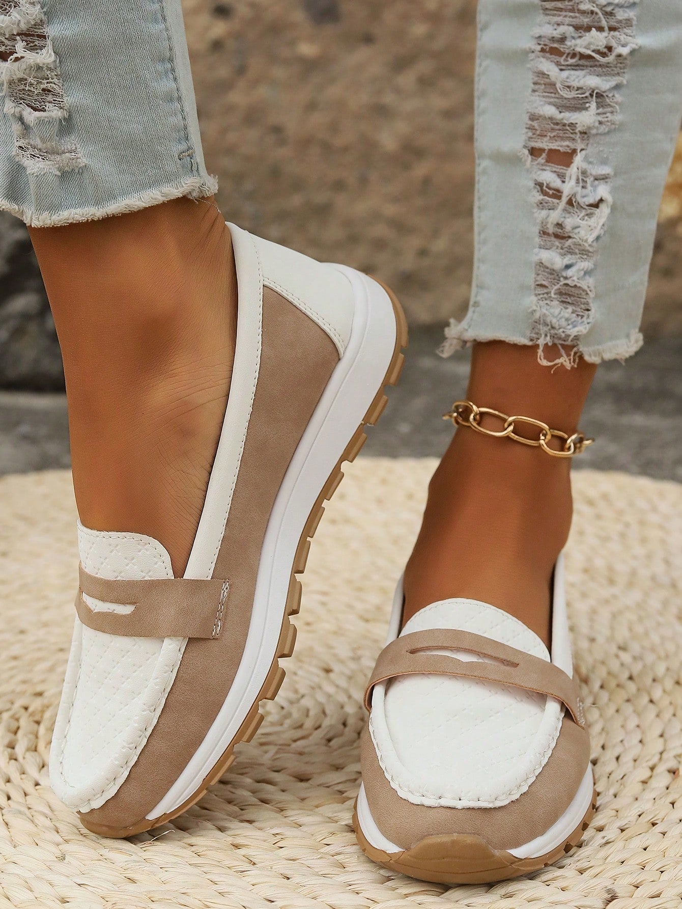 2024 Spring/Summer Hollow New Loafers Middle Aged & Older Women Shoes Soft Bottom Wedge Breathable Sandals