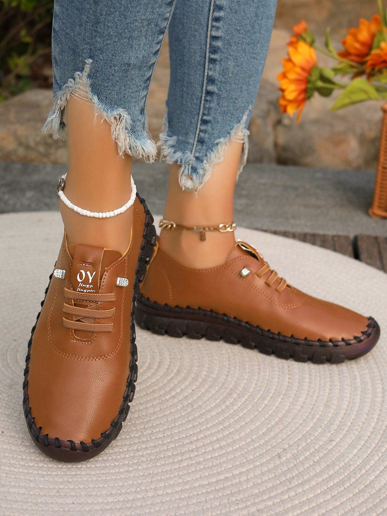 Women's Casual Simple Fashion Shoes 2024 New Style, Comfortable Cow Muscle Soft Bottom Stitching Mother Loafers (Please Order One Size Up)