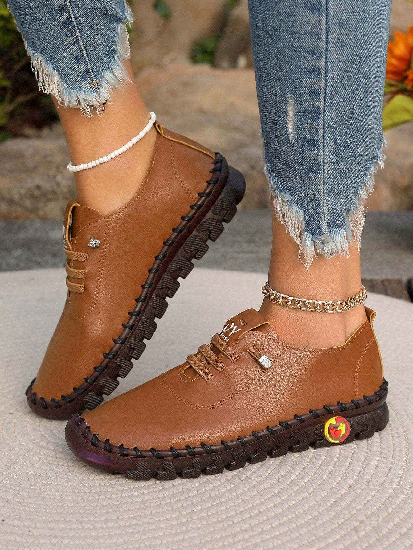 Women's Casual Simple Fashion Shoes 2024 New Style, Comfortable Cow Muscle Soft Bottom Stitching Mother Loafers (Please Order One Size Up)