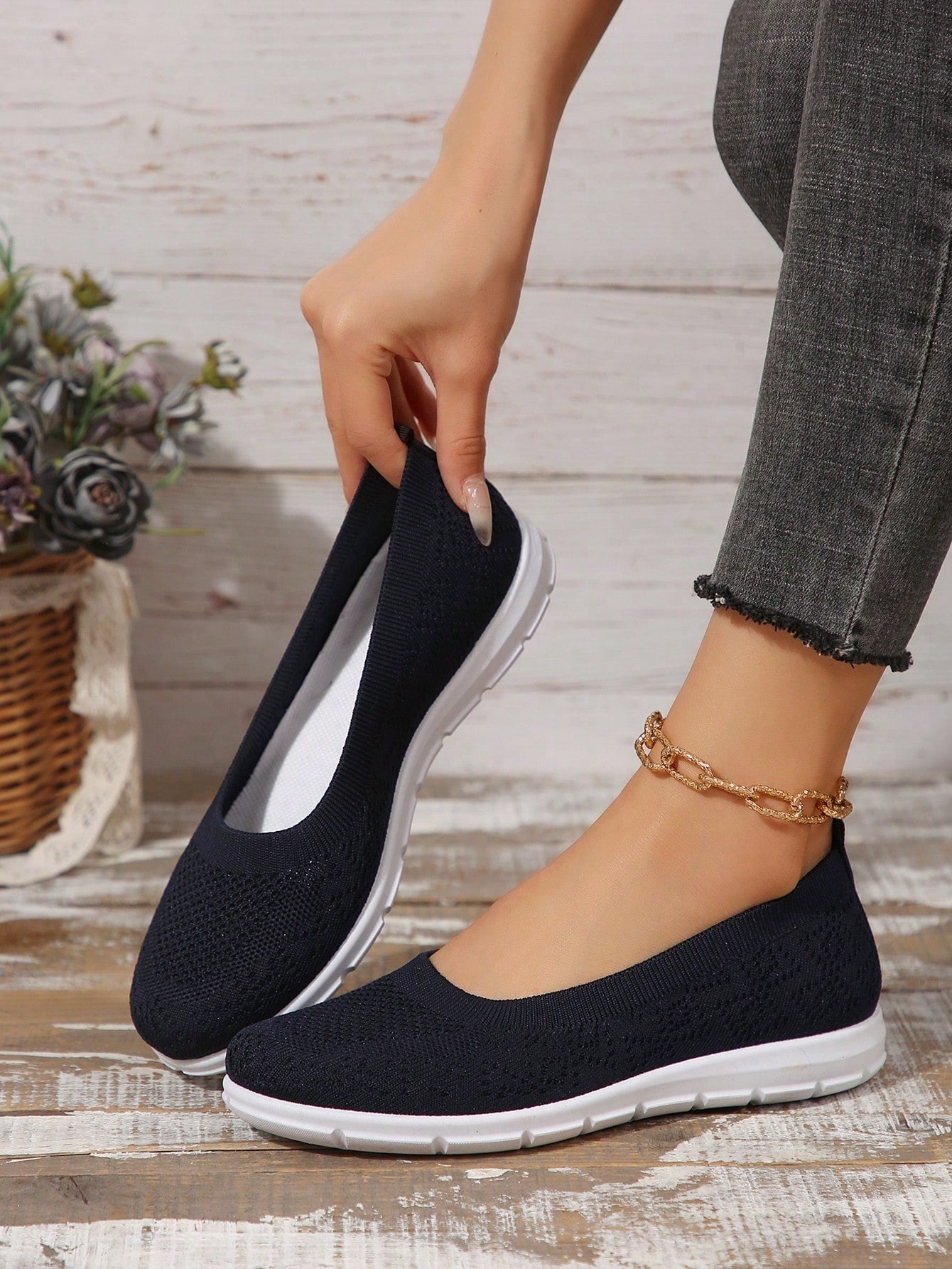 New Spring Women's Breathable Casual Shoes, Soft Sole Athletic Walking Sneakers In Dark Blue And Ginger Brown