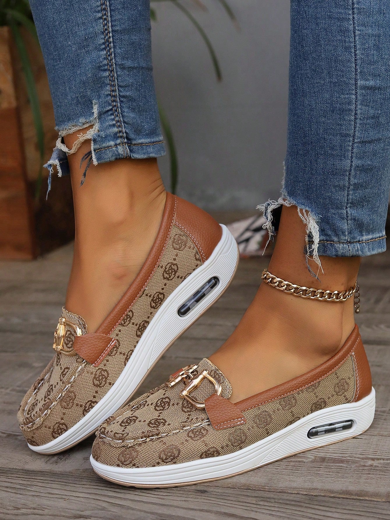 2024 Spring/Autumn New Arrival Plus Size Women Shoes, Metal Buckle, Thick Bottom, Shallow Mouth, Casual Loafers.