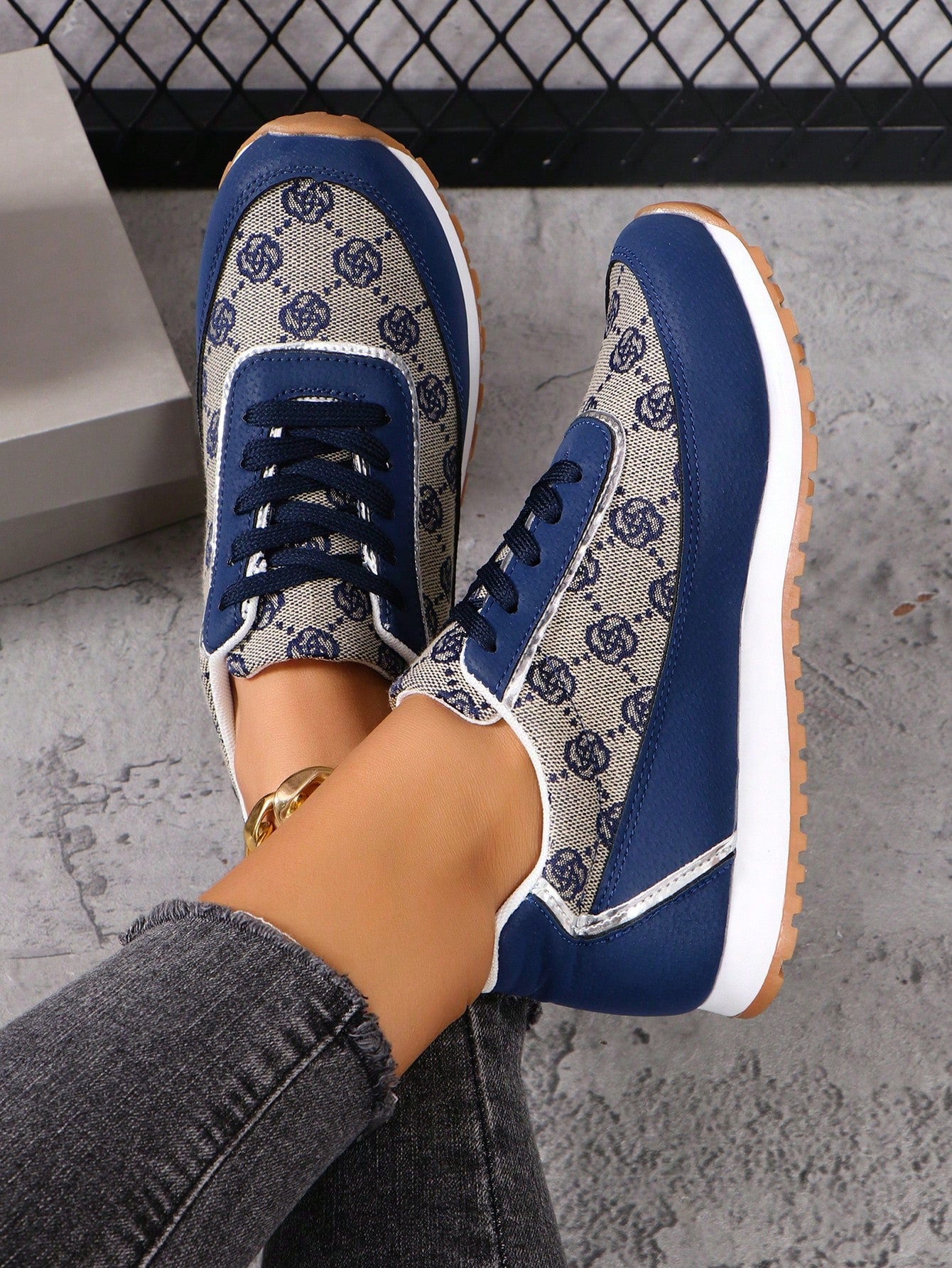 Fashionable Women's Athletic Sneakers, Non-Slip, Comfortable, Anti-Aging, Casual Sports Shoes, 2024 Spring/Summer New Arrival