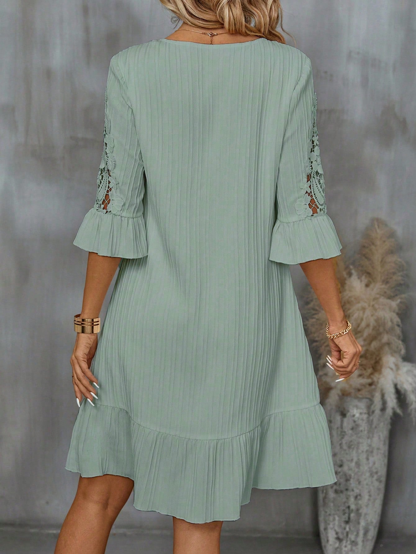 EMERY ROSE Solid Color V-Neck Ruffled Hem Summer Casual Dress