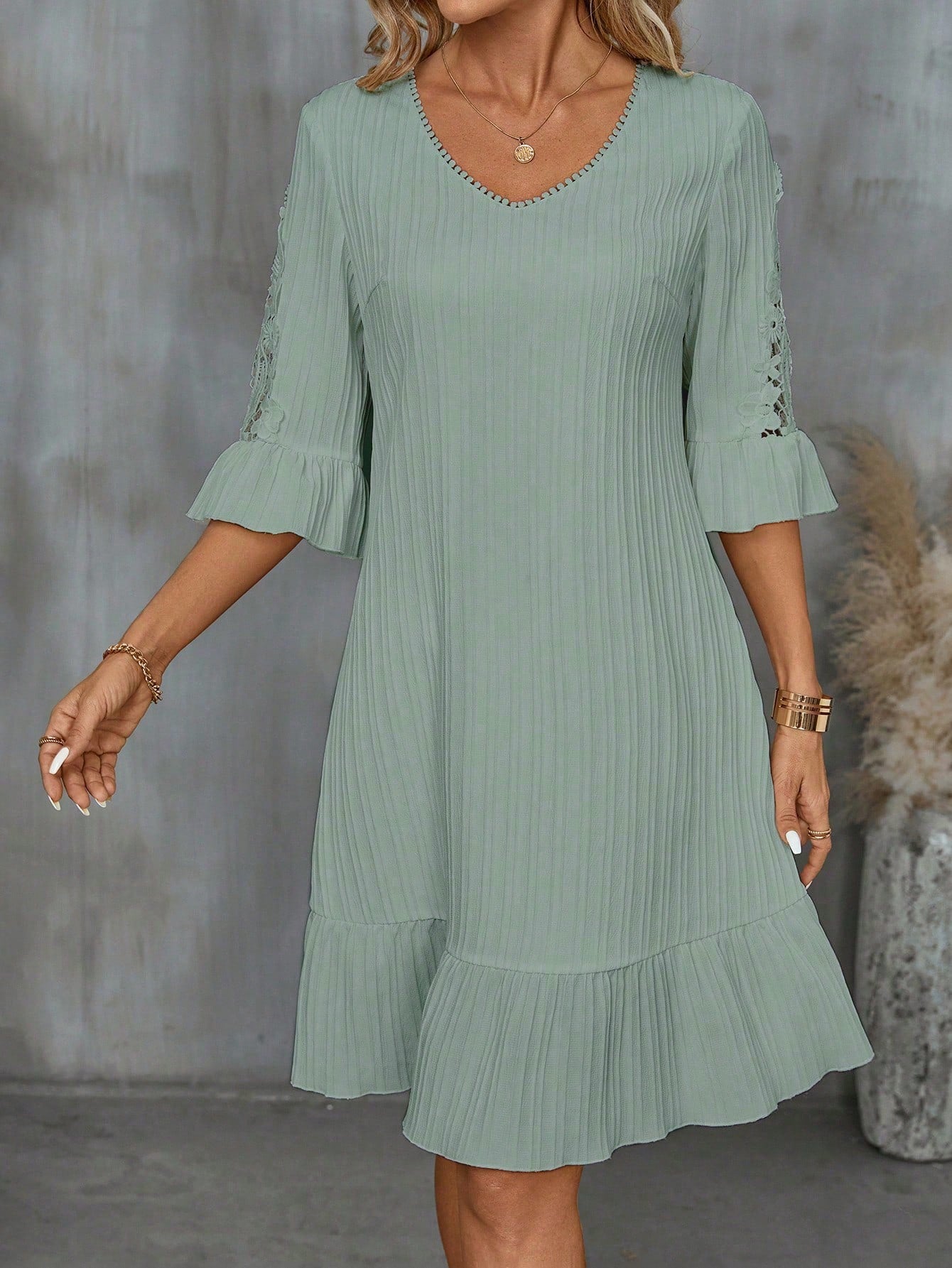 EMERY ROSE Solid Color V-Neck Ruffled Hem Summer Casual Dress