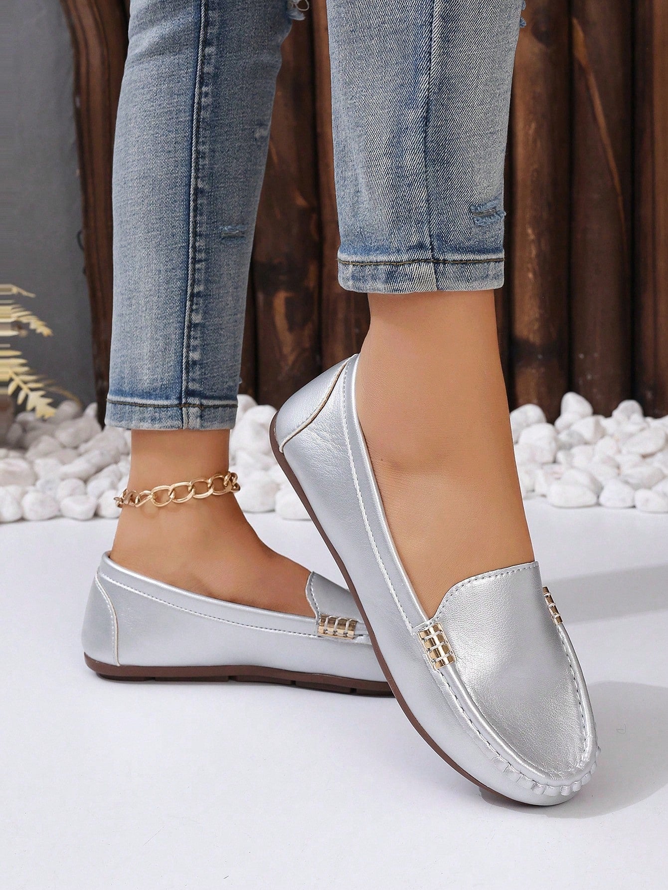 2024 New Arrival Women's Flat Loafers, Low Cut Slip-On Driving Shoes, Large Size Casual Suede Leather Shoes For Mom