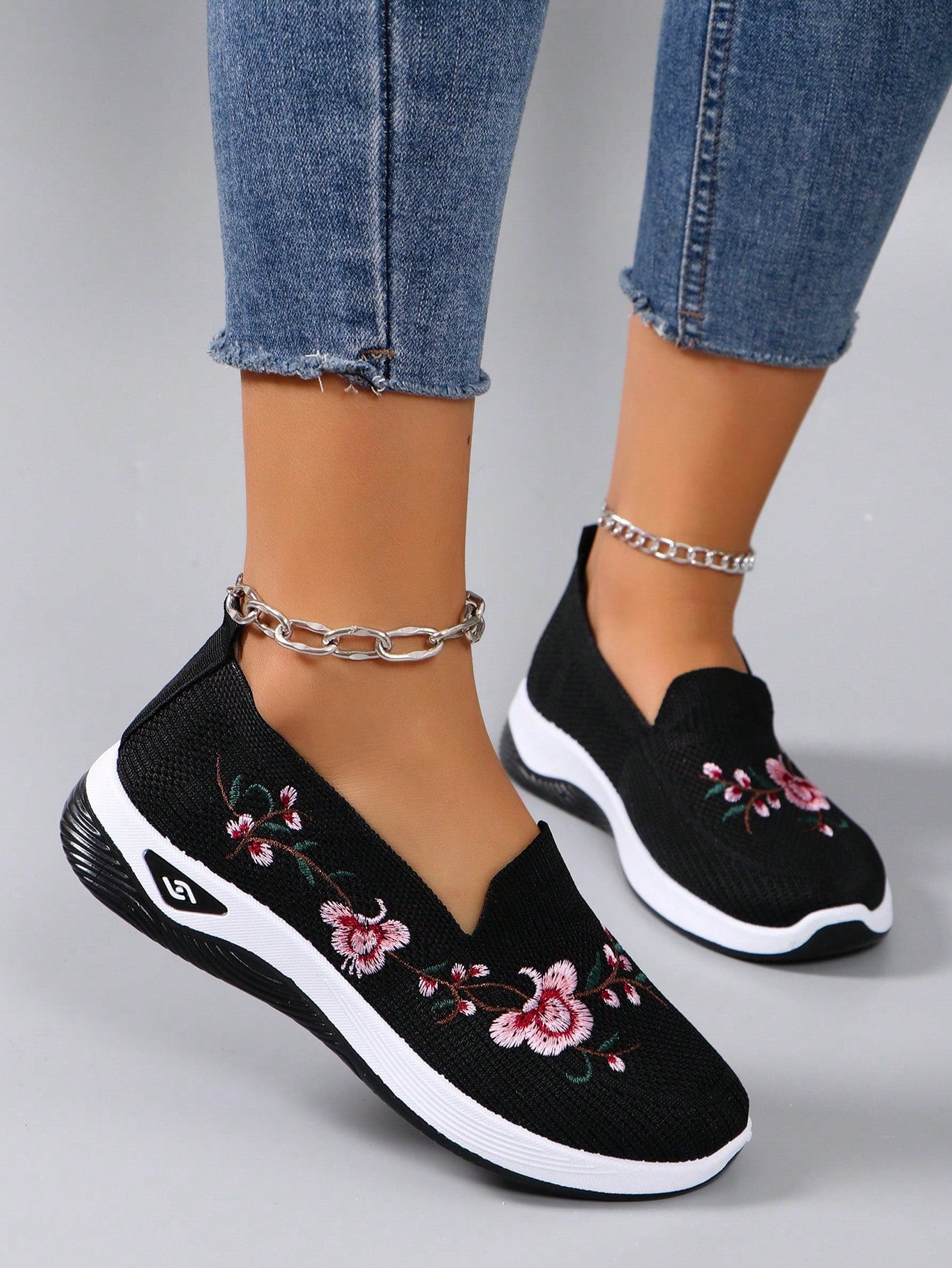 New Arrival Women's Casual Sports Shoes, Embroidered Comfortable Sneakers, Lightweight, Breathable Flat Slip-On Shoes, Shoes For Women