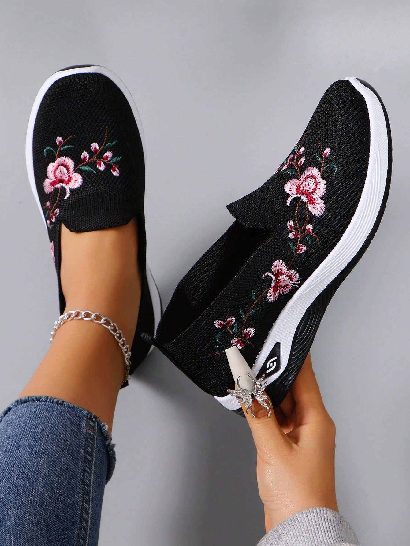 New Arrival Women's Casual Sports Shoes, Embroidered Comfortable Sneakers, Lightweight, Breathable Flat Slip-On Shoes, Shoes For Women