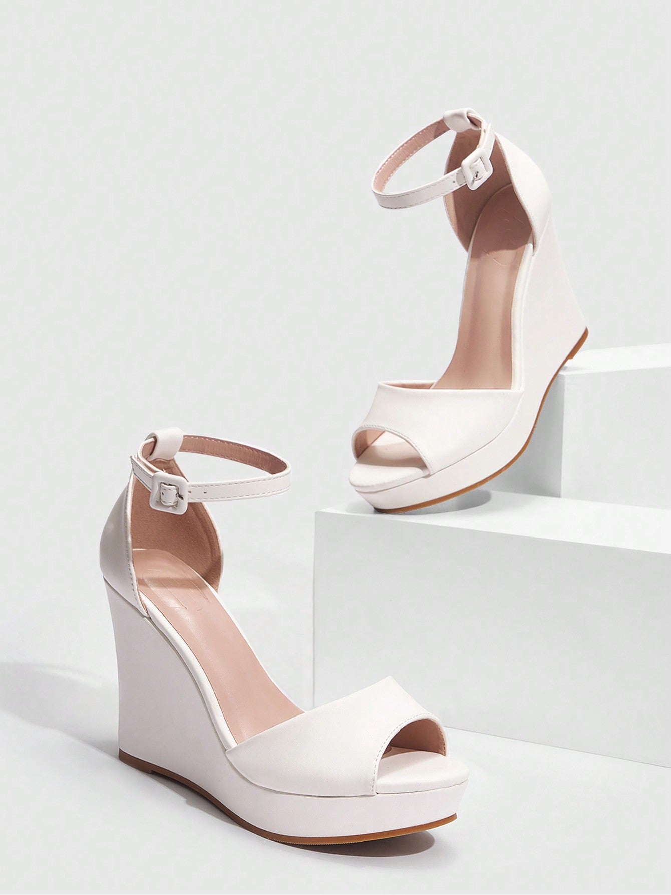 CUCCOO BIZCHIC Woman Shoes Fashionable Outdoor Wedge Heel Peep-Toe Shoes Wedding Shoes For Summer Graduation Heels Prom Heels Vacation Shoes Summer Sale Elegant Basics Business Casual Business Chic Christmas Fall New Year Holiday