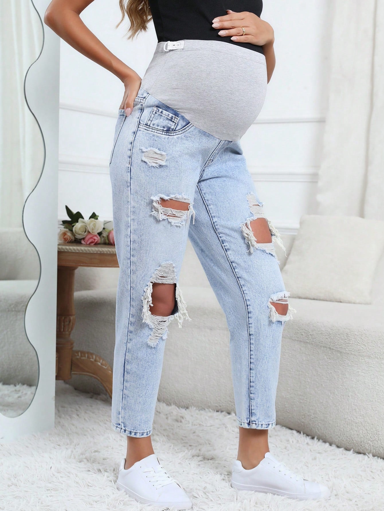 Pregnant Women's Daily Simple Solid Color Ripped Jeans For Maternity