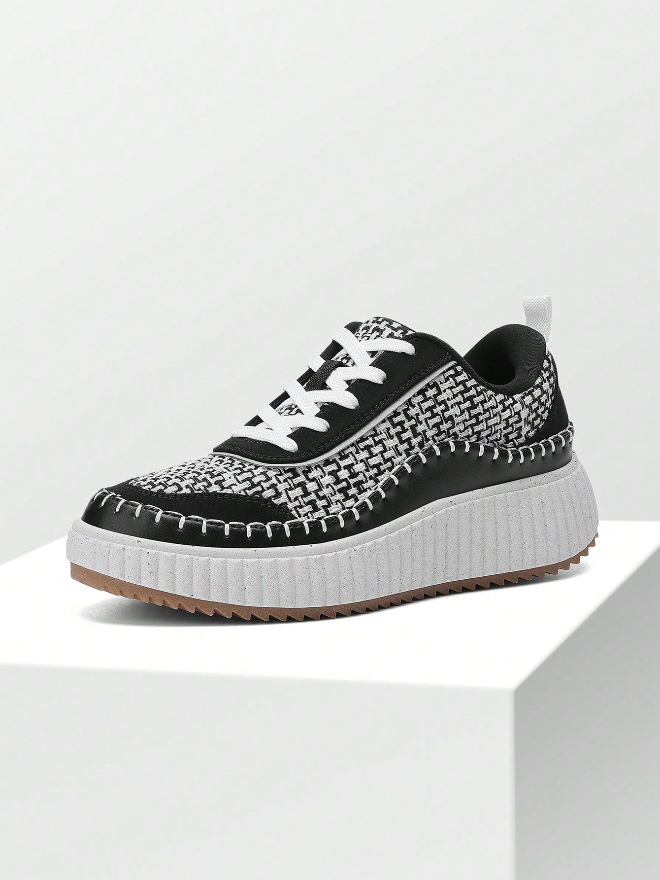 Women Chunky Sneakers Comfortable Casual Platform Fashion Suitable For Short Women Sport Style Trendy And Comfortable Vacation Outfits