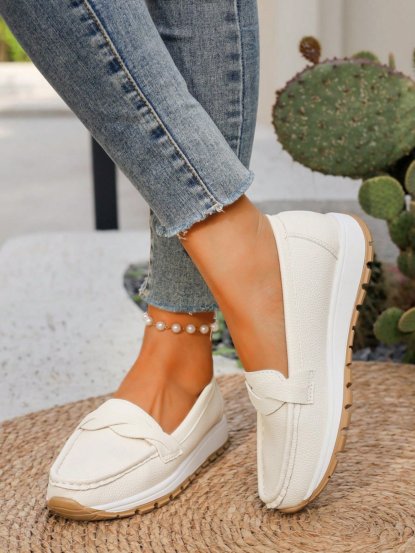 2024 Spring/Summer Hollow New Loafers Middle Aged & Older Women Shoes Soft Bottom Wedge Breathable Sandals