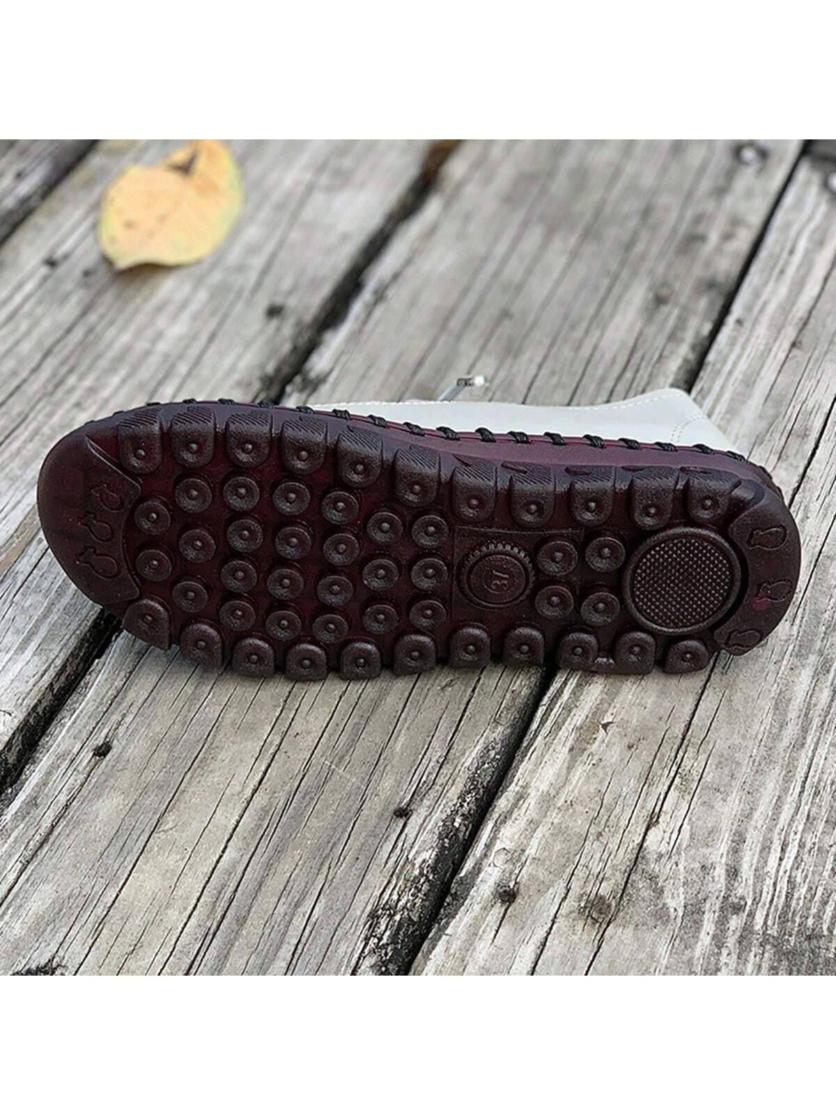 1pair Comfortable And Soft Women's Athletic Shoes